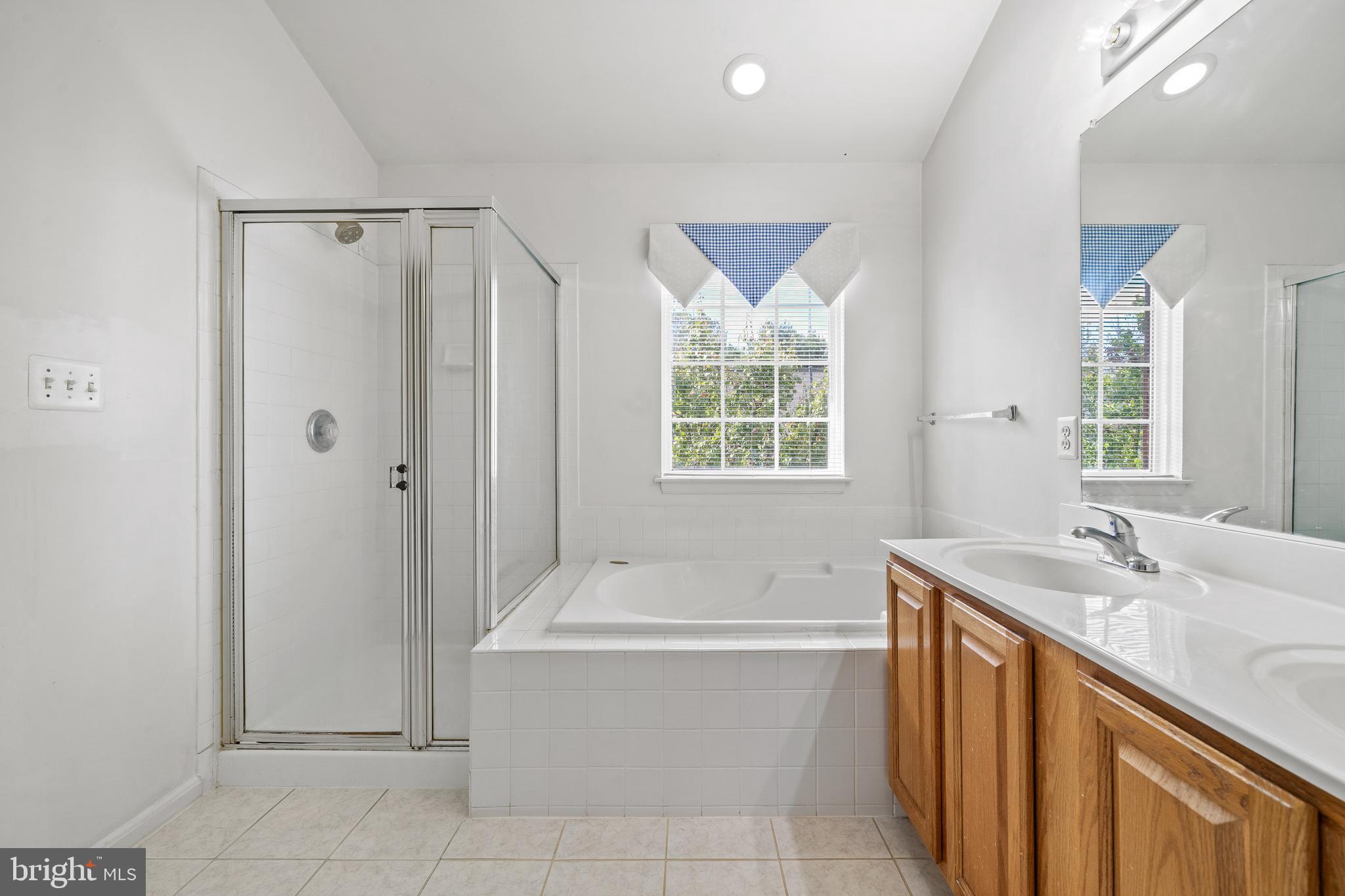 RANDOM HILLS - Residential