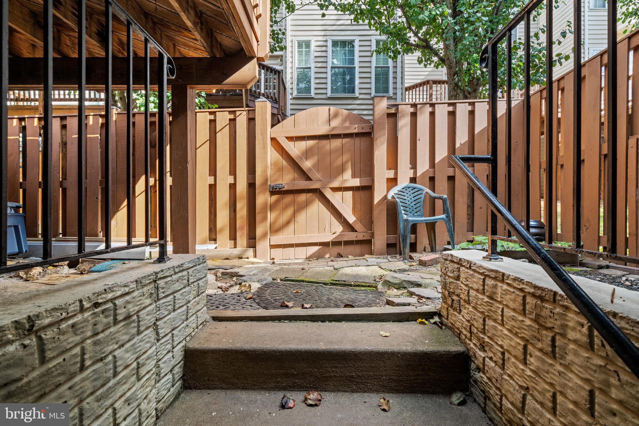 RANDOM HILLS - Residential