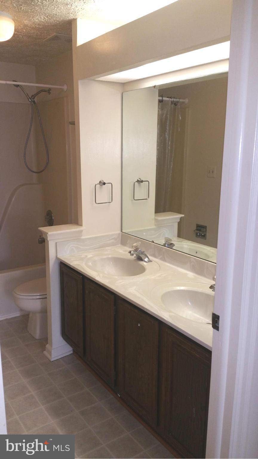 FOXFIELD - Residential Lease