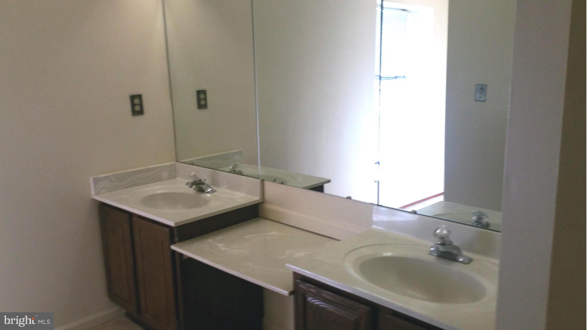 FOXFIELD - Residential Lease