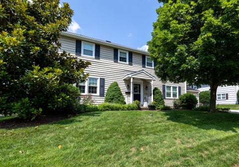 Homes For Sale - 8208 Thornton Road<br/> TOWSON, MD 21204