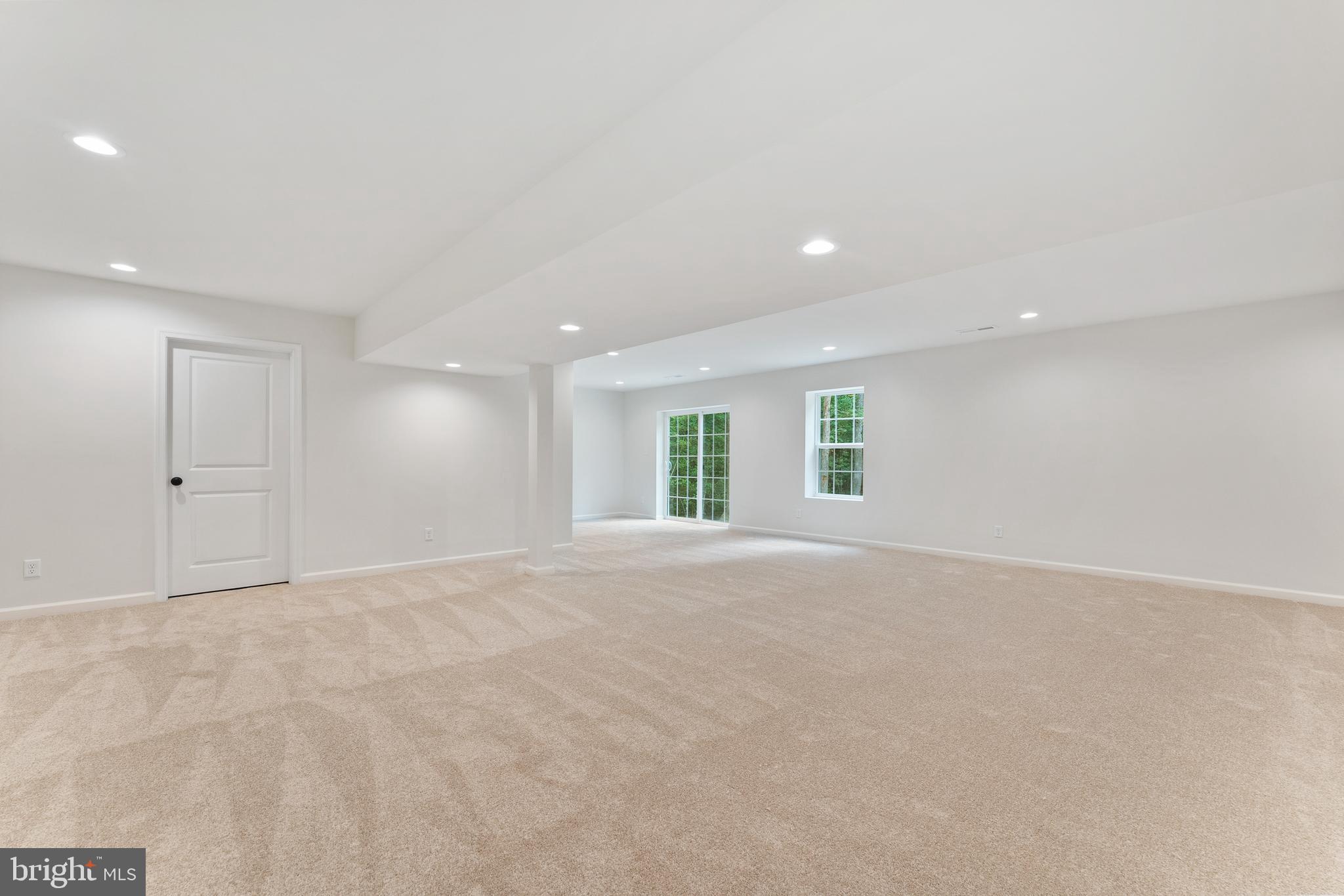 LAKE ANNA WOODS - Residential