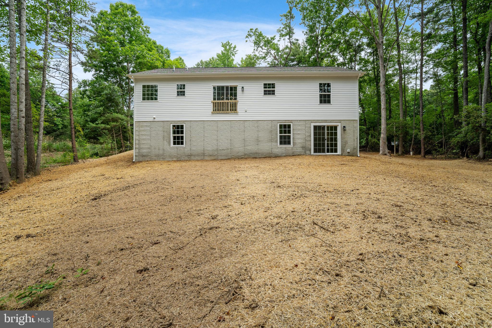 LAKE ANNA WOODS - Residential