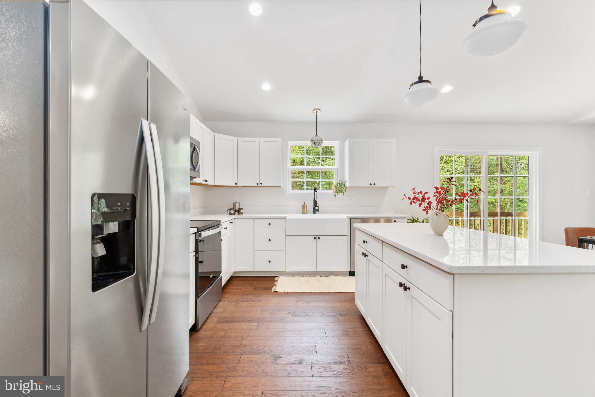 LAKE ANNA WOODS - Residential