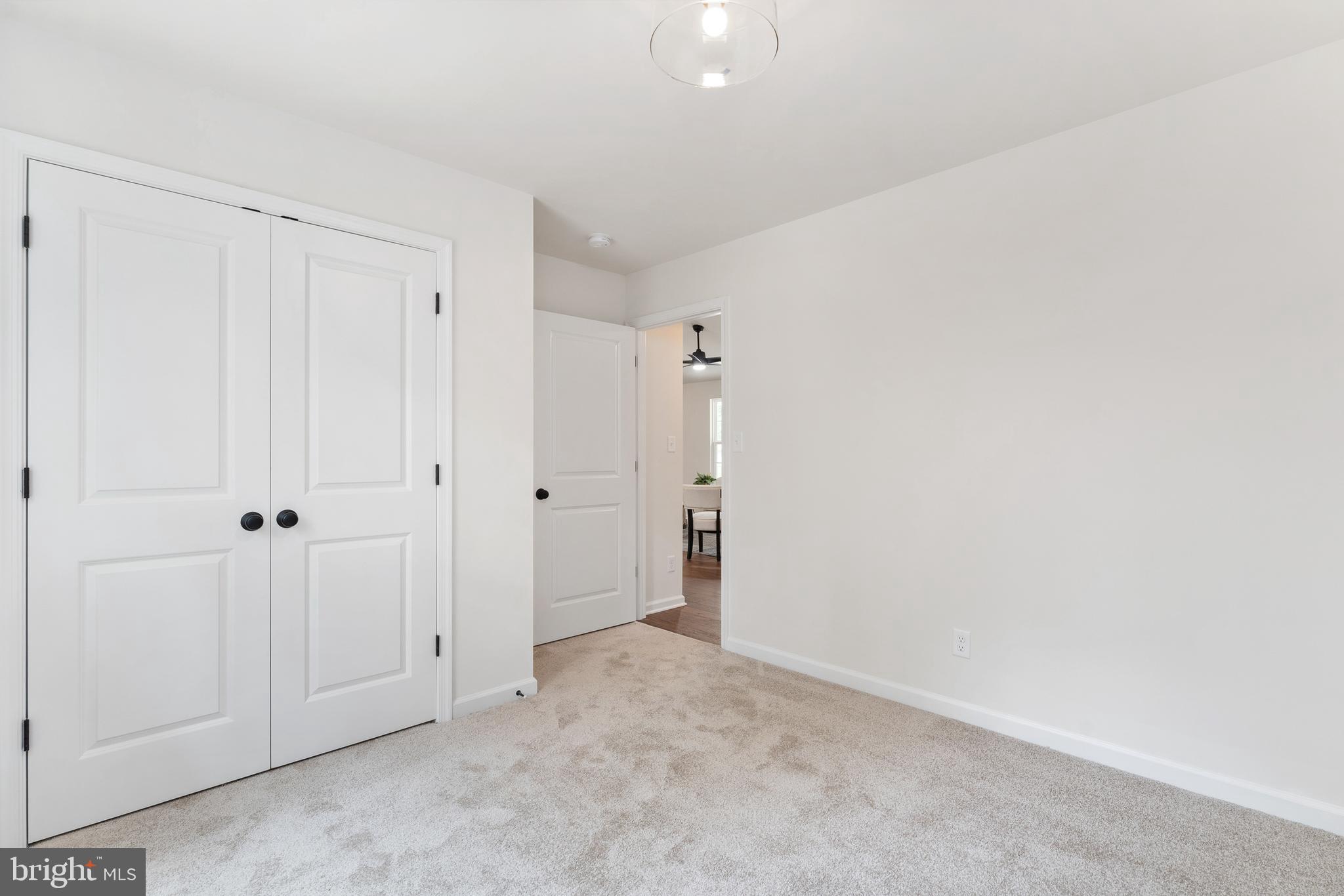 LAKE ANNA WOODS - Residential