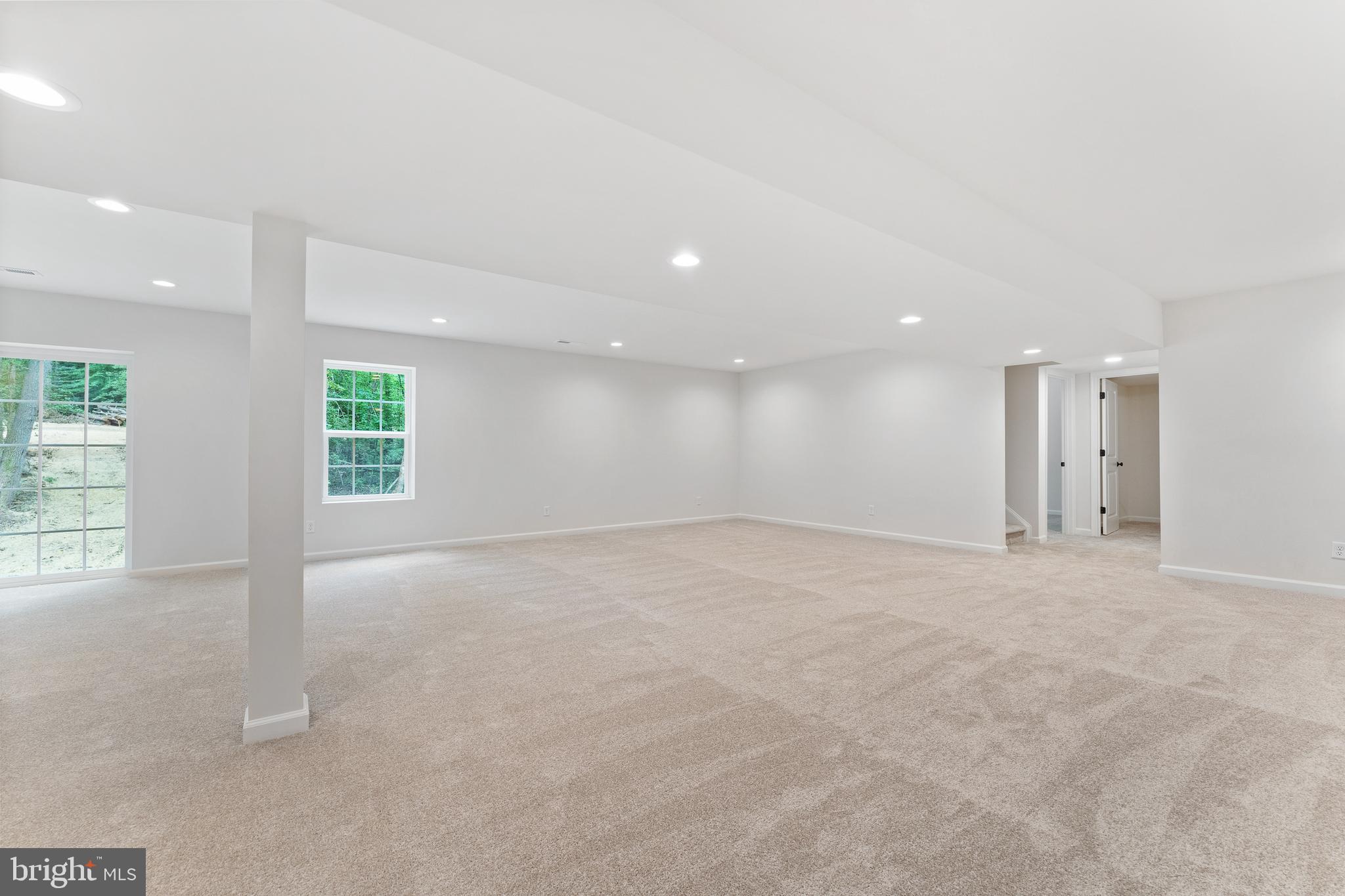 LAKE ANNA WOODS - Residential