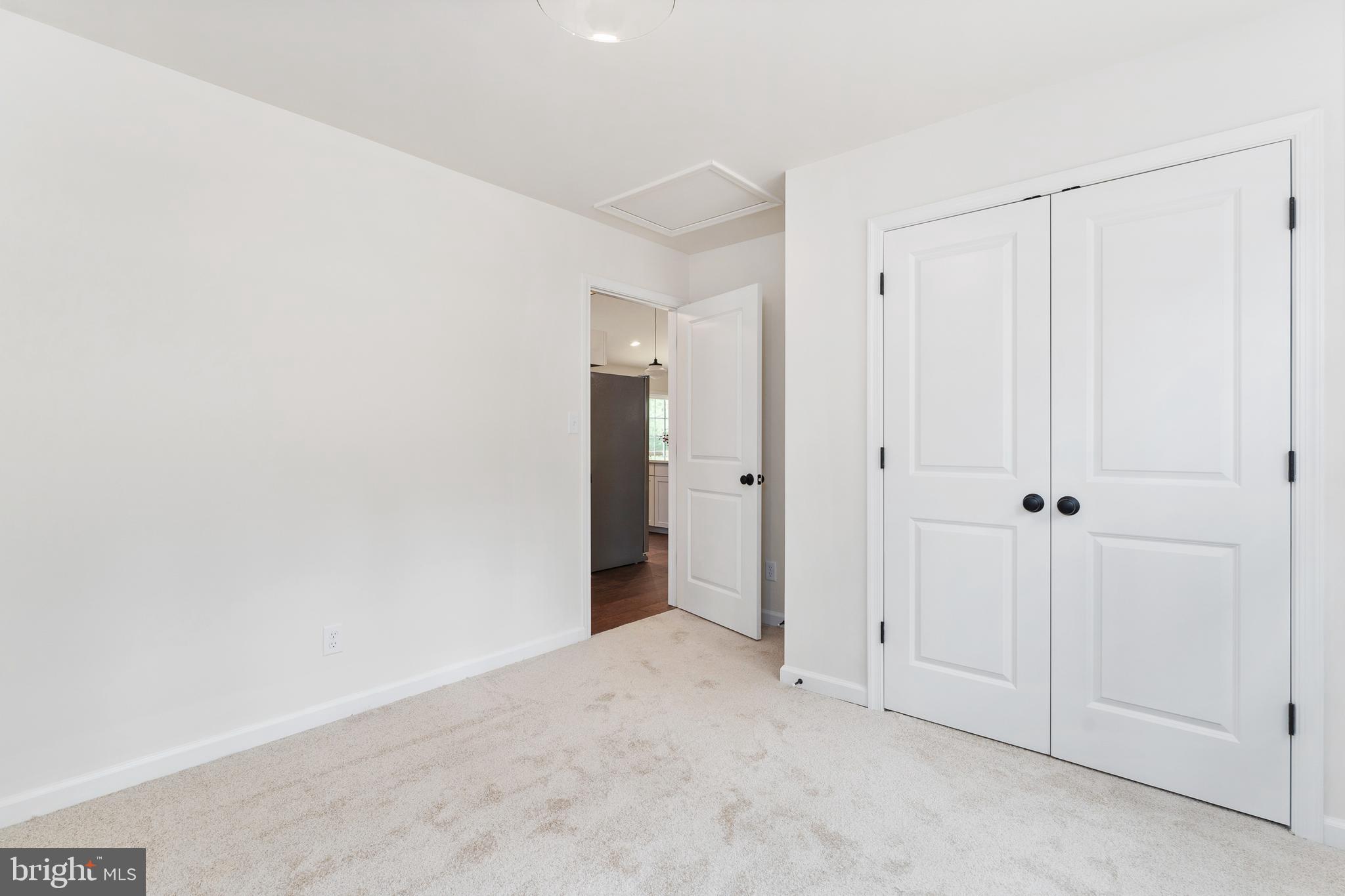 LAKE ANNA WOODS - Residential