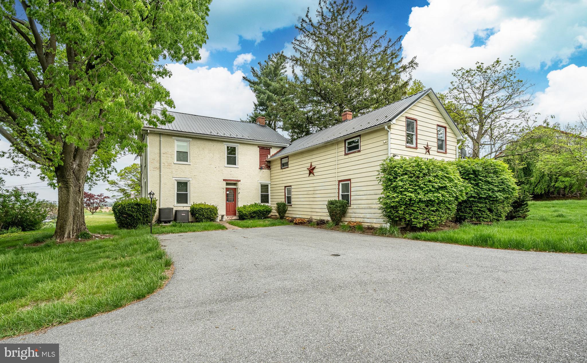 1592 OLD HERSHEY ROAD