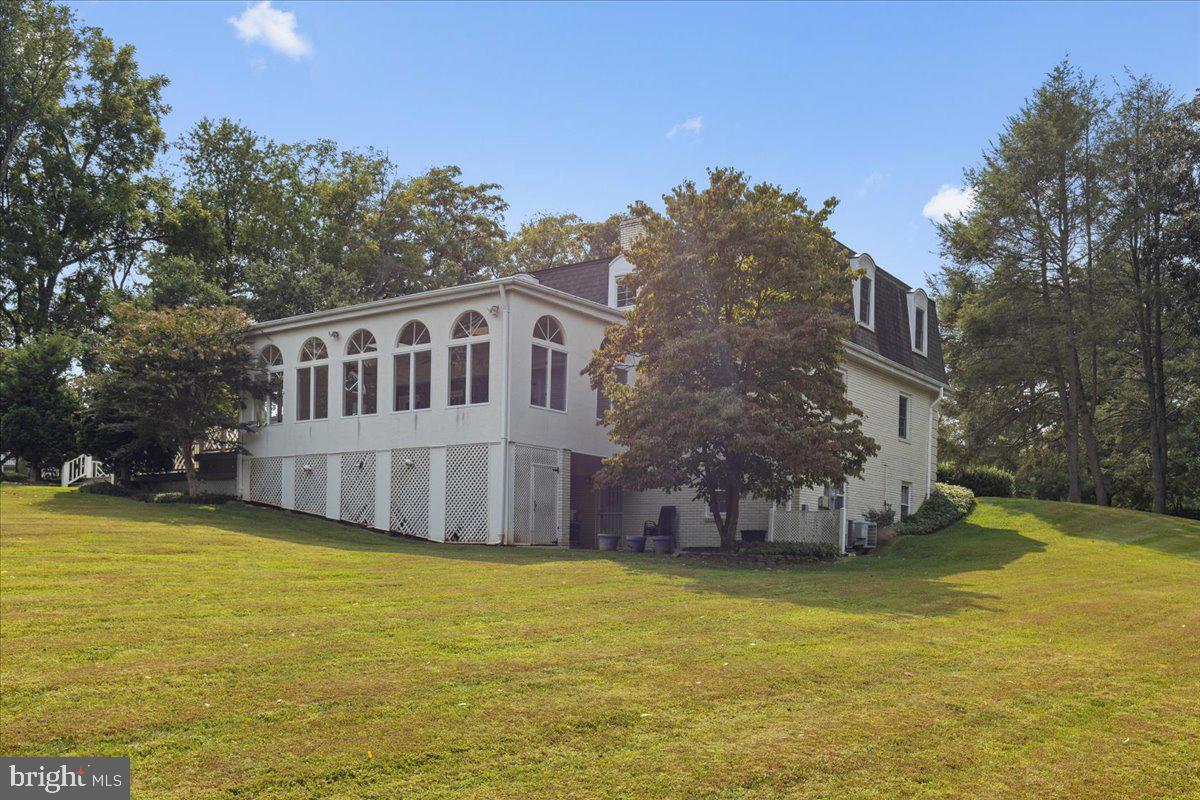 TALLY HO - Residential