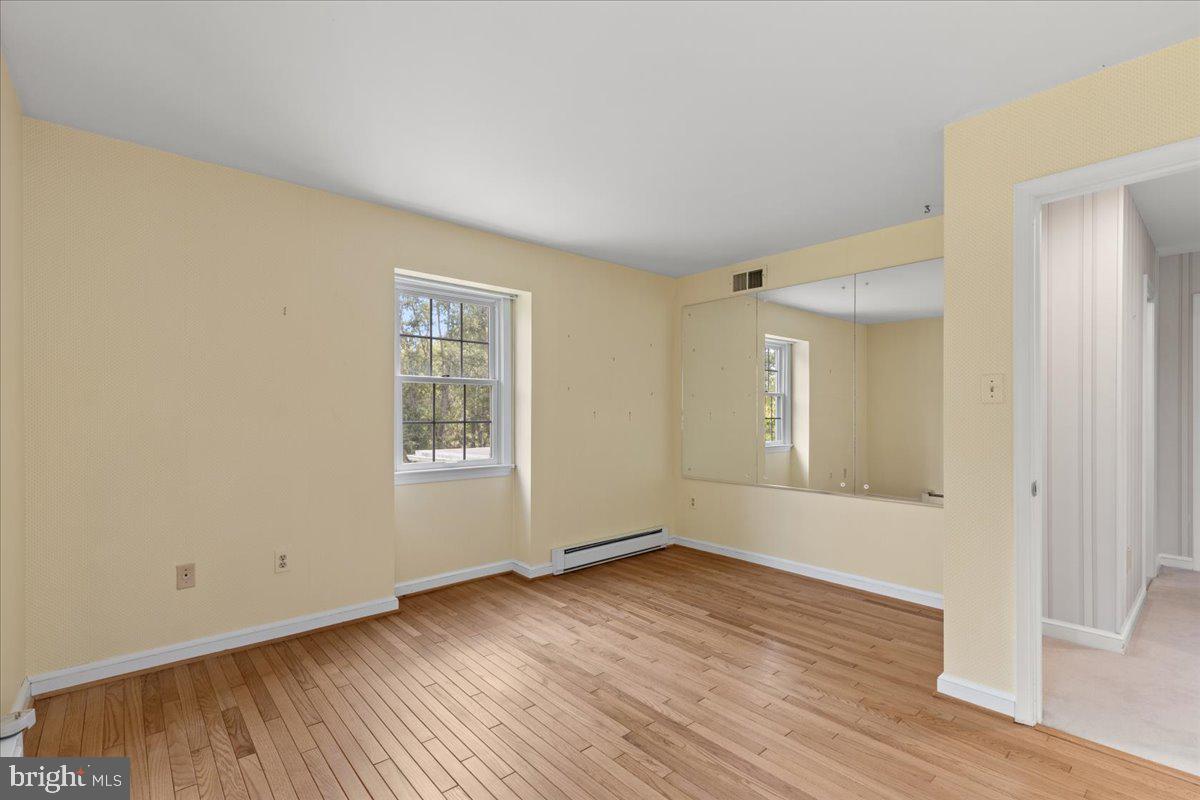 TALLY HO - Residential