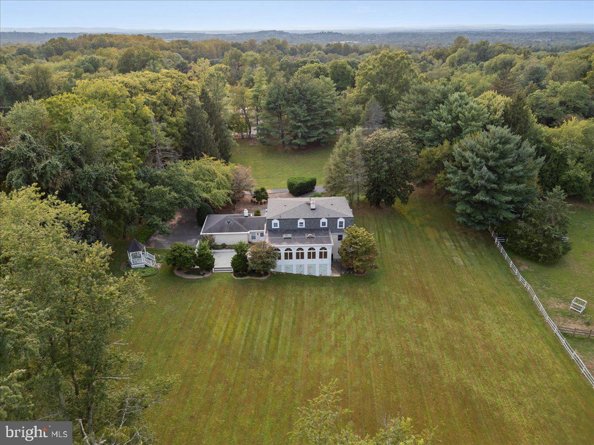 TALLY HO - Residential