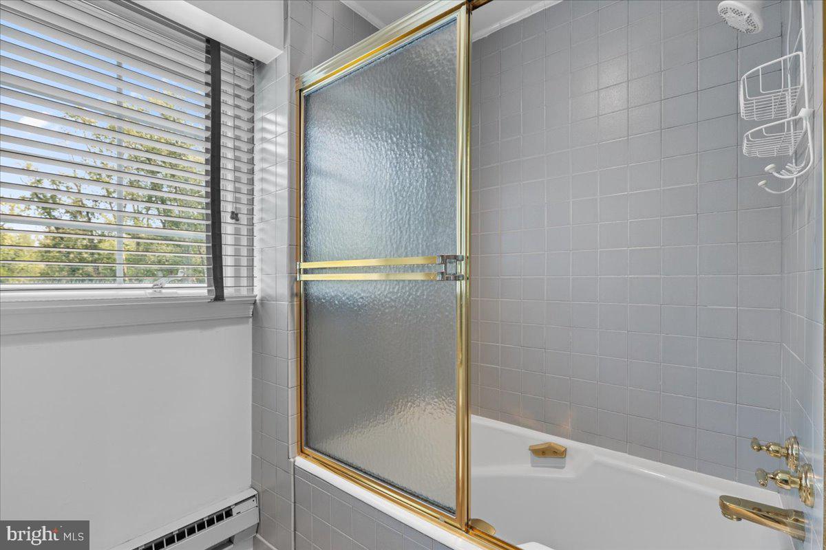 TALLY HO - Residential