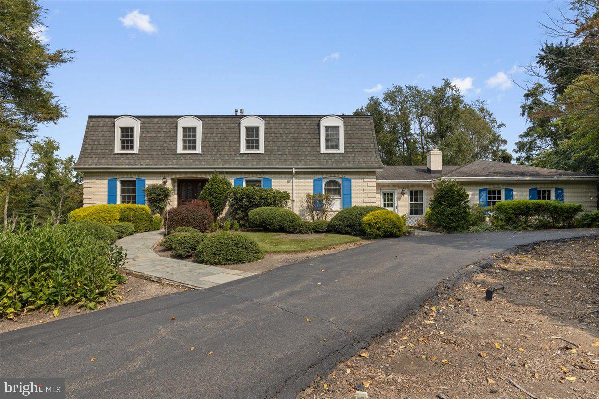 TALLY HO - Residential