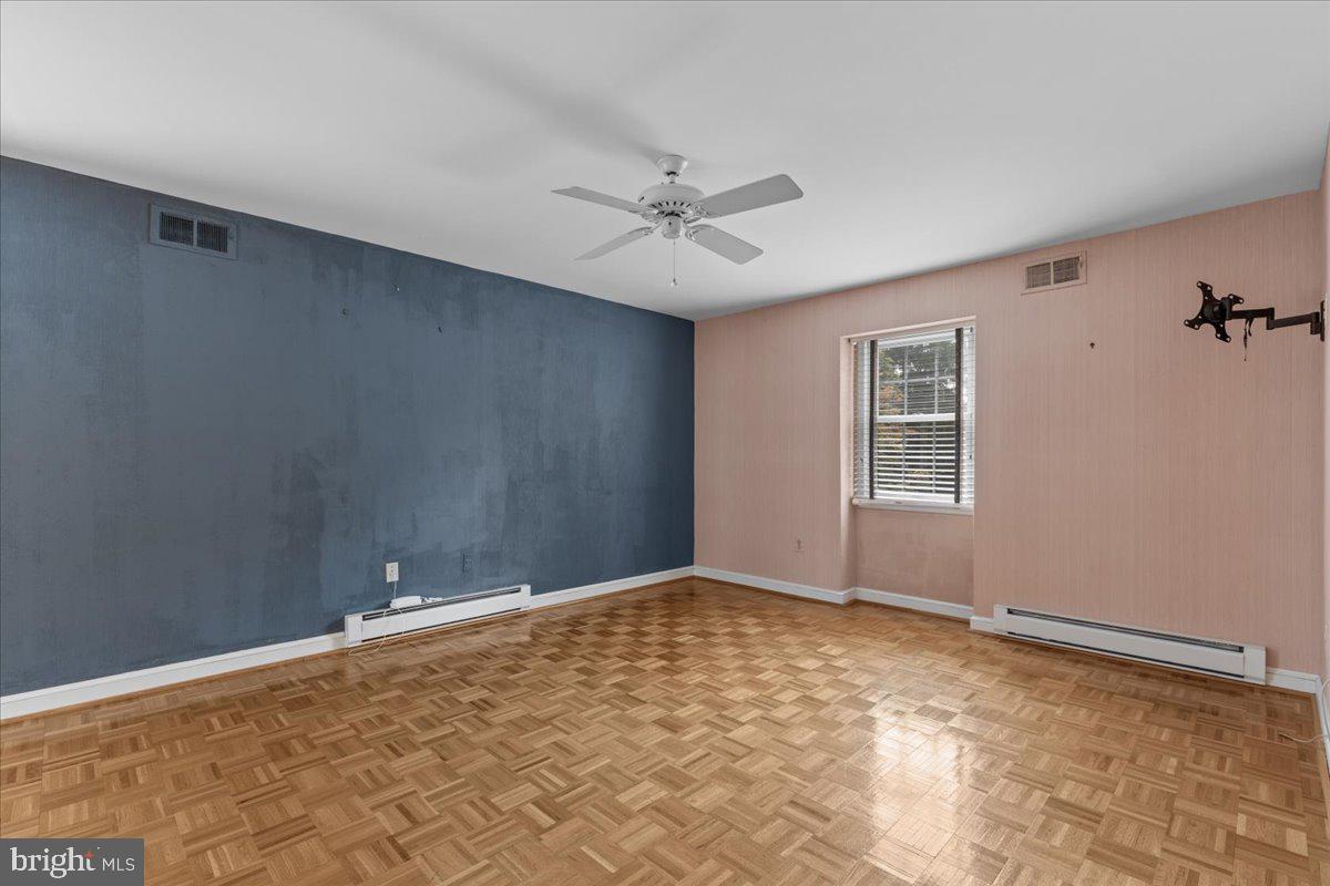 TALLY HO - Residential