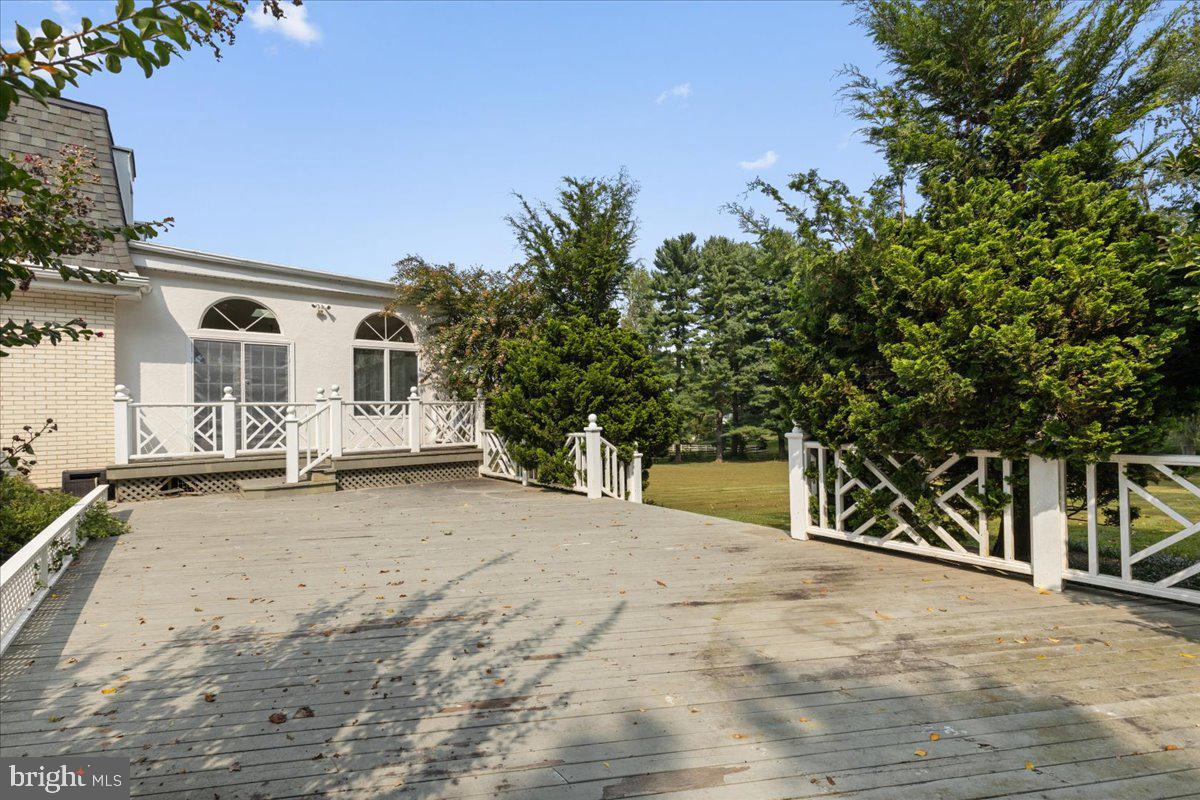 TALLY HO - Residential