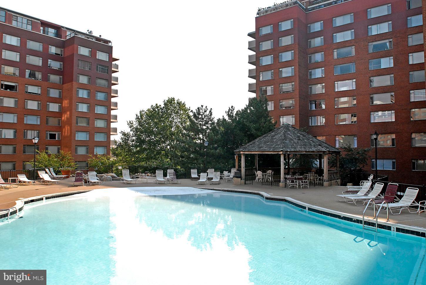 1121 ARLINGTON BOULEVARD 901