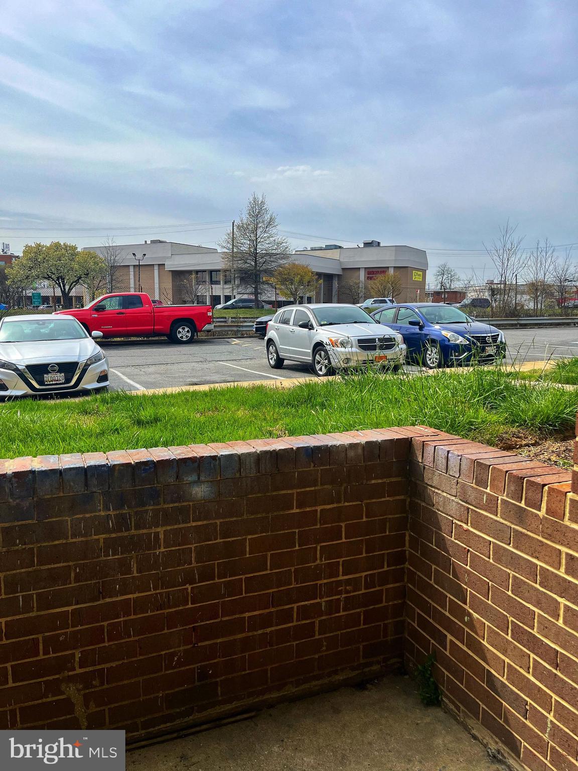 MARLOW TOWERS CONDOMINIUMS - Residential