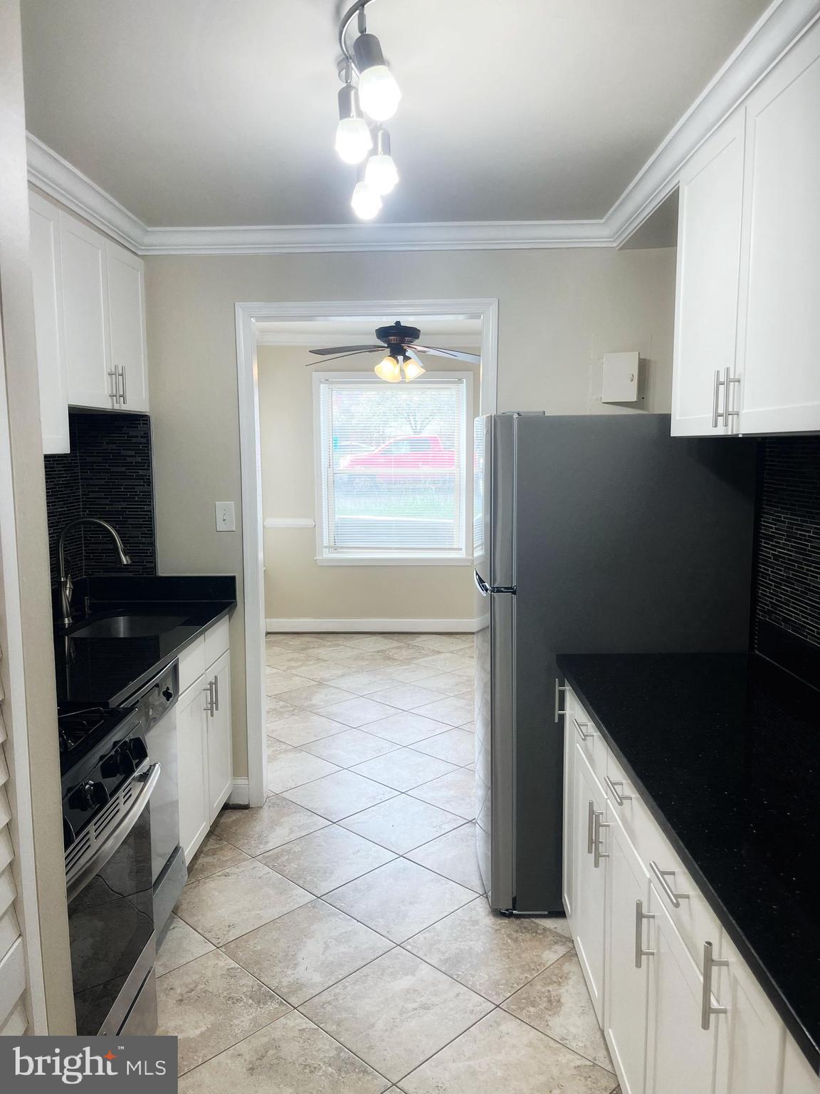 MARLOW TOWERS CONDOMINIUMS - Residential