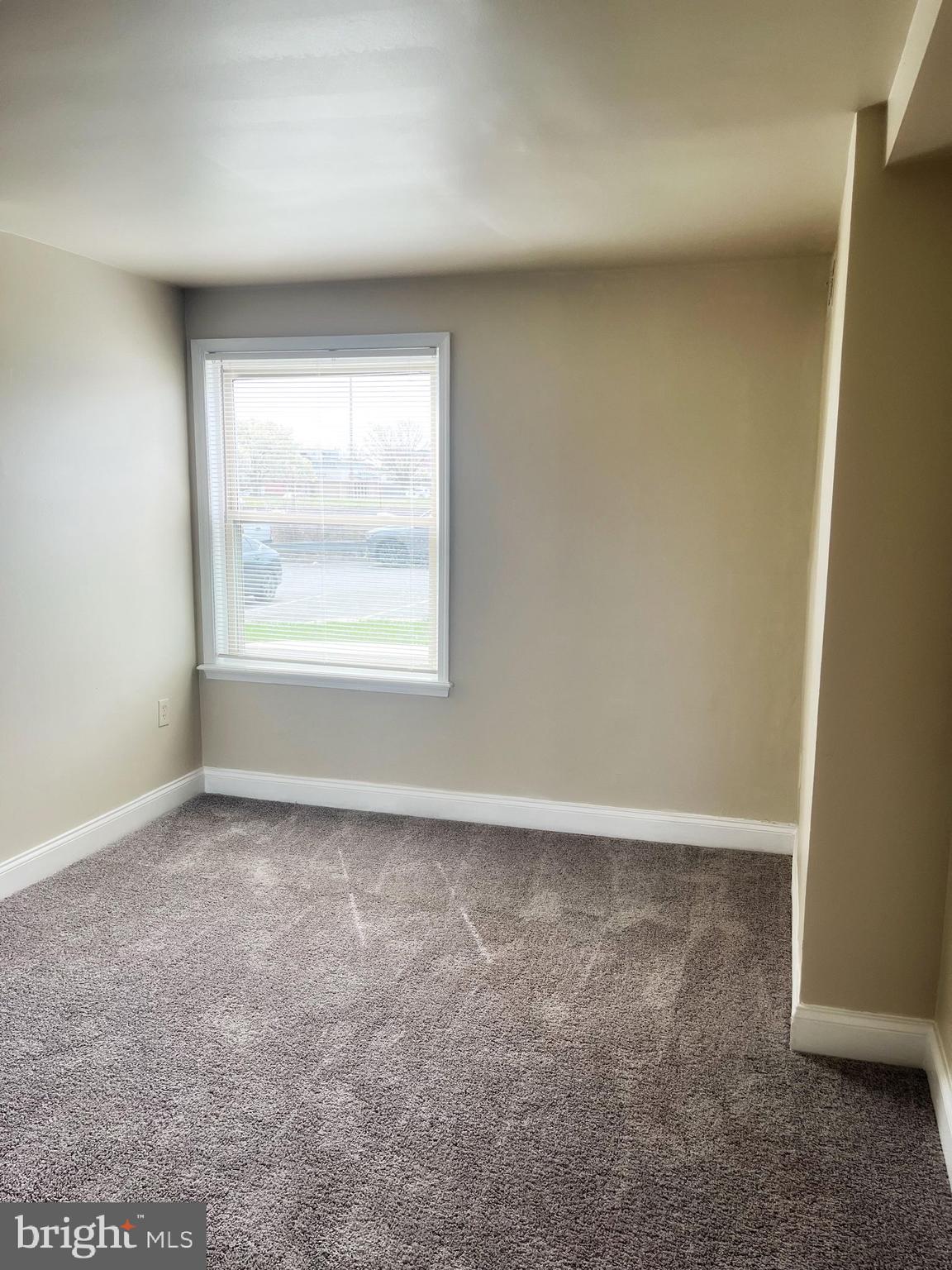 MARLOW TOWERS CONDOMINIUMS - Residential