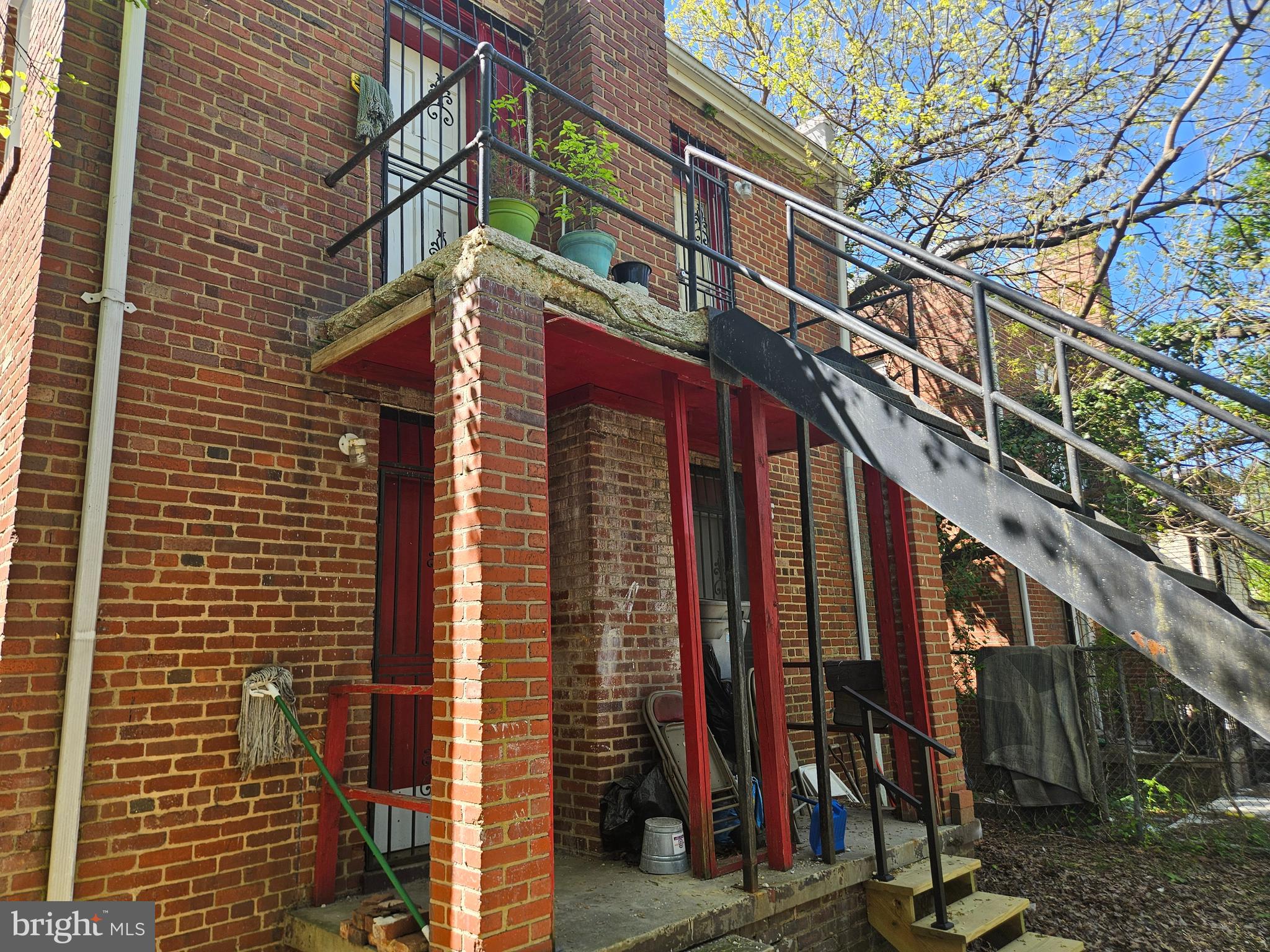 503 44TH STREET NE