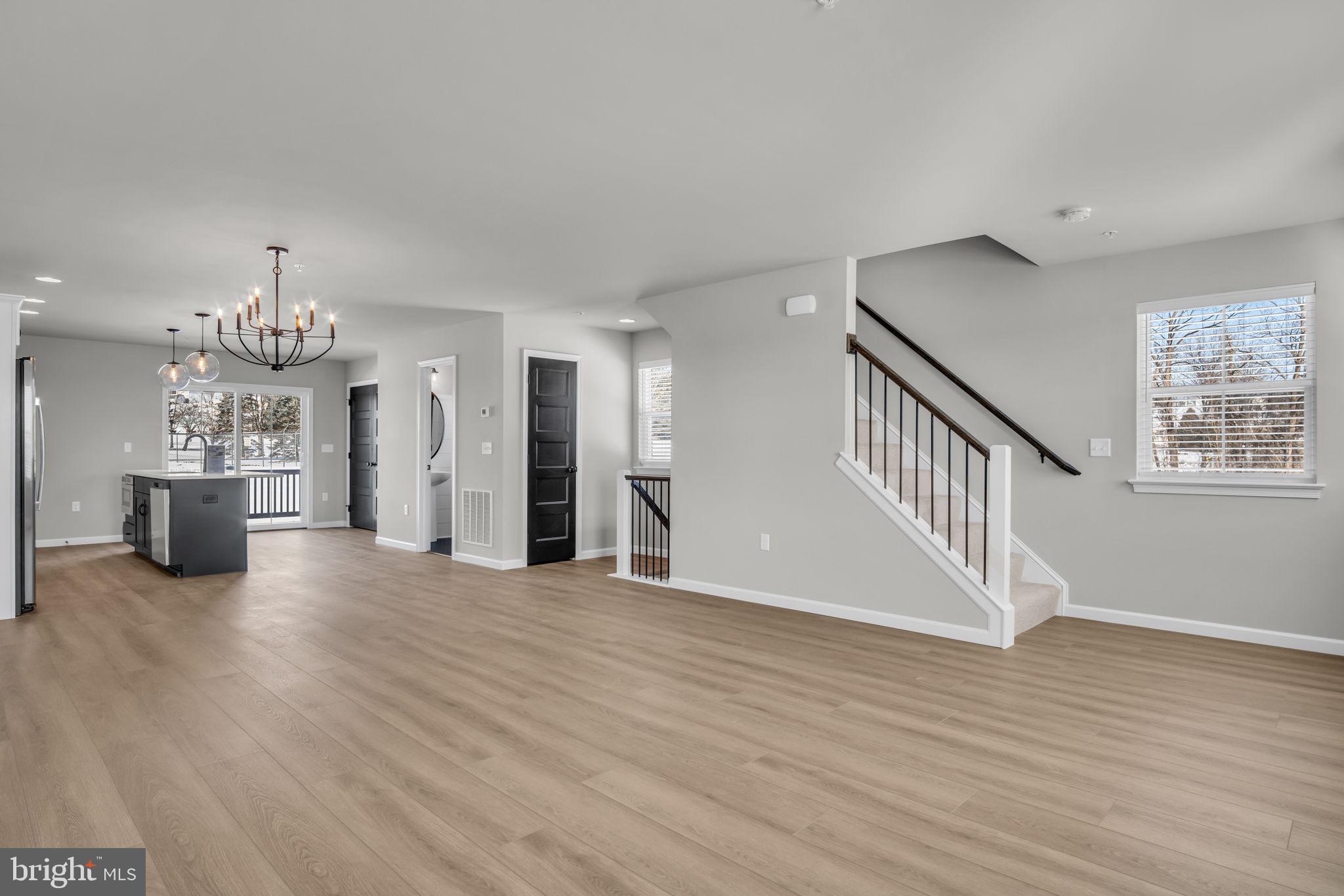 CREEK TERRACE - Residential