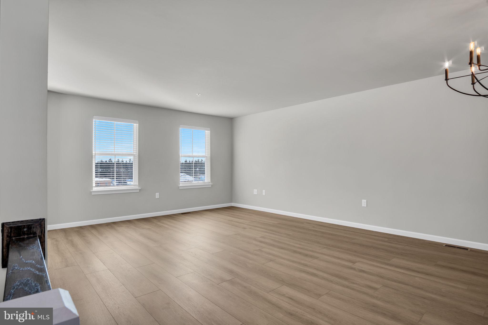 16 MORGAN CIRCLE 007-02