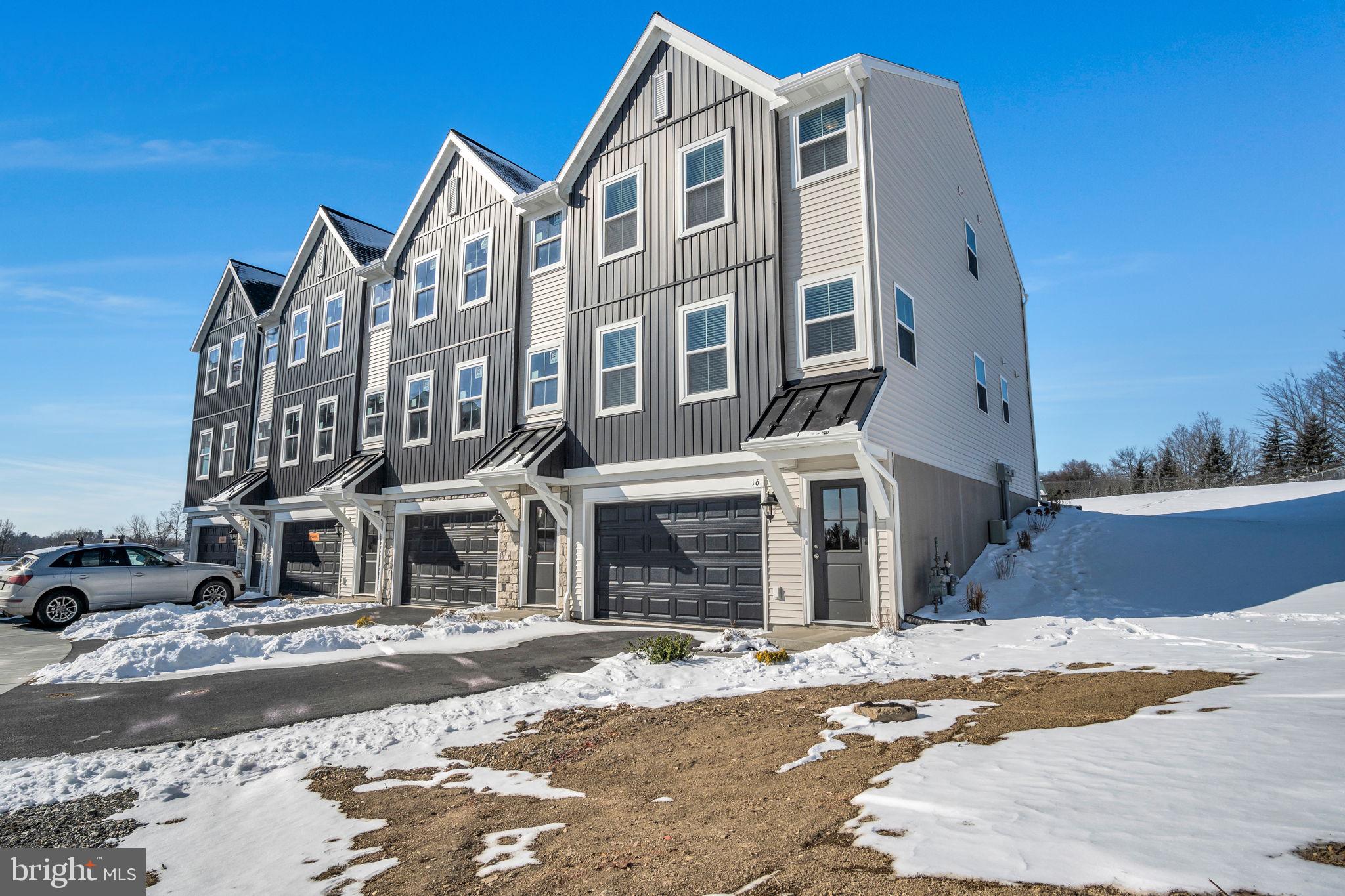 CREEK TERRACE - Residential