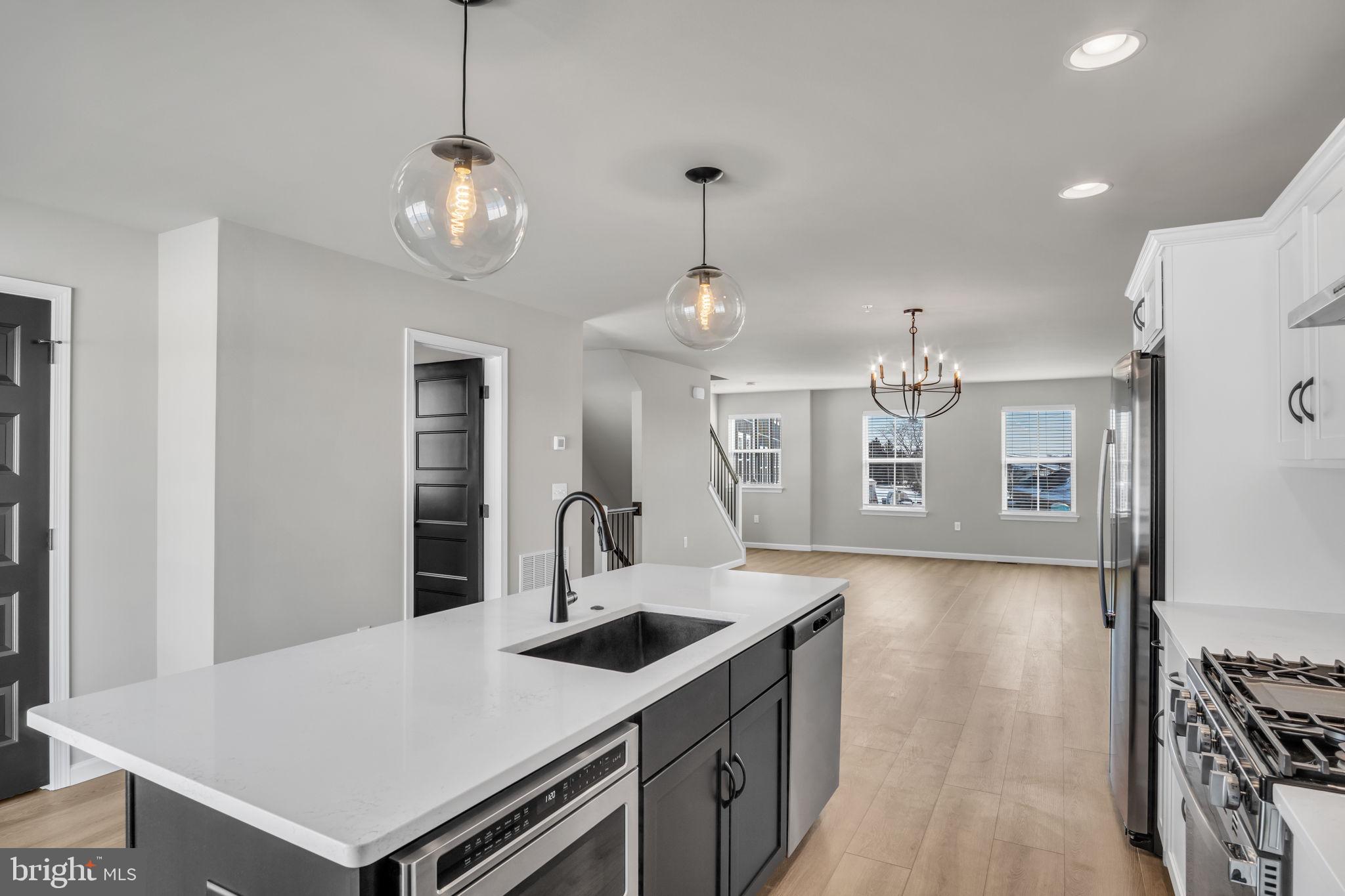 CREEK TERRACE - Residential