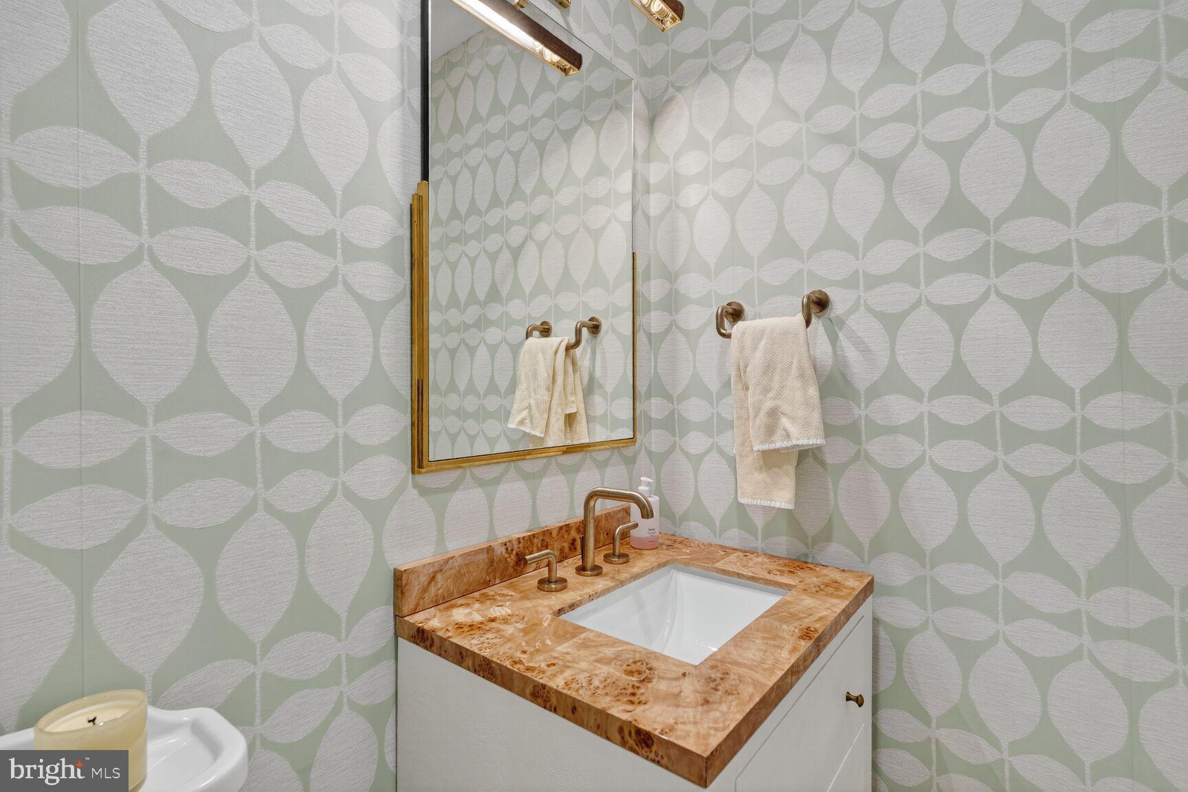 AZALEA ACRES - Residential