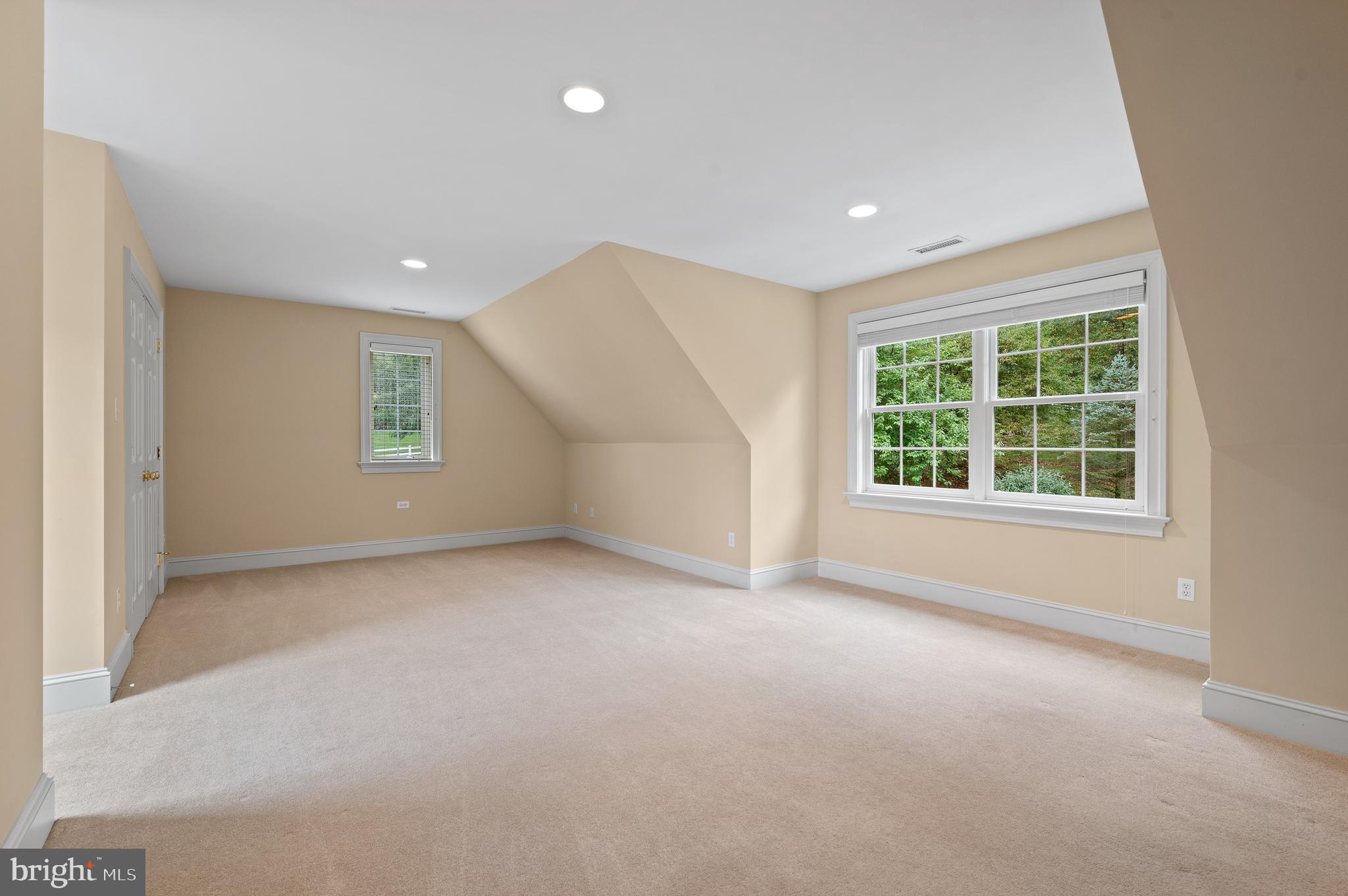 SPRING MEADOW FARM - Residential