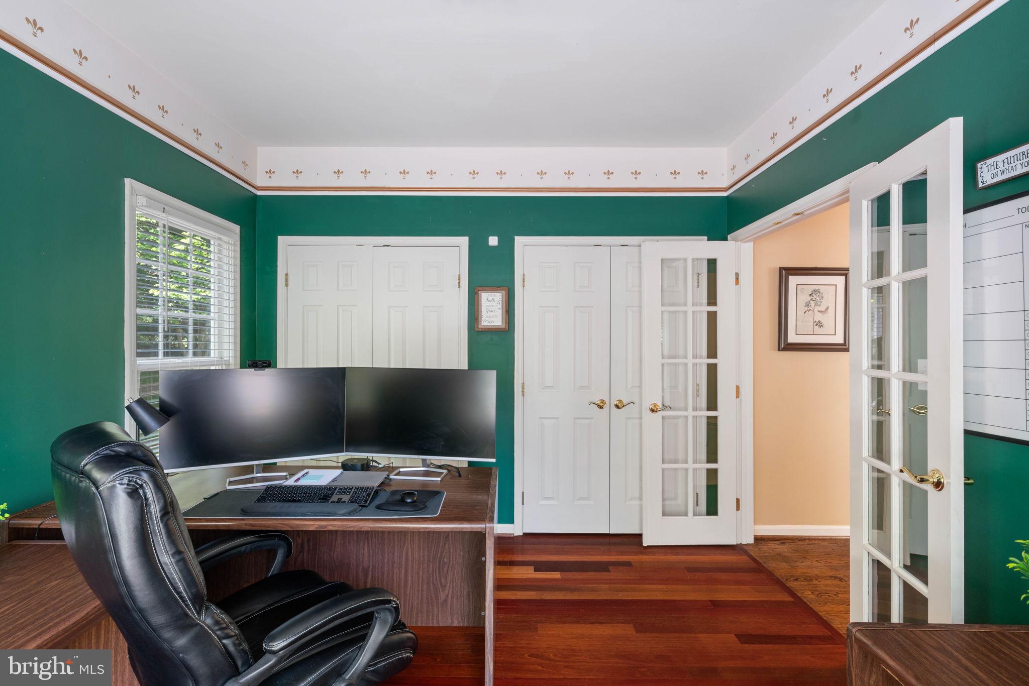 POHICK ESTATES - Residential