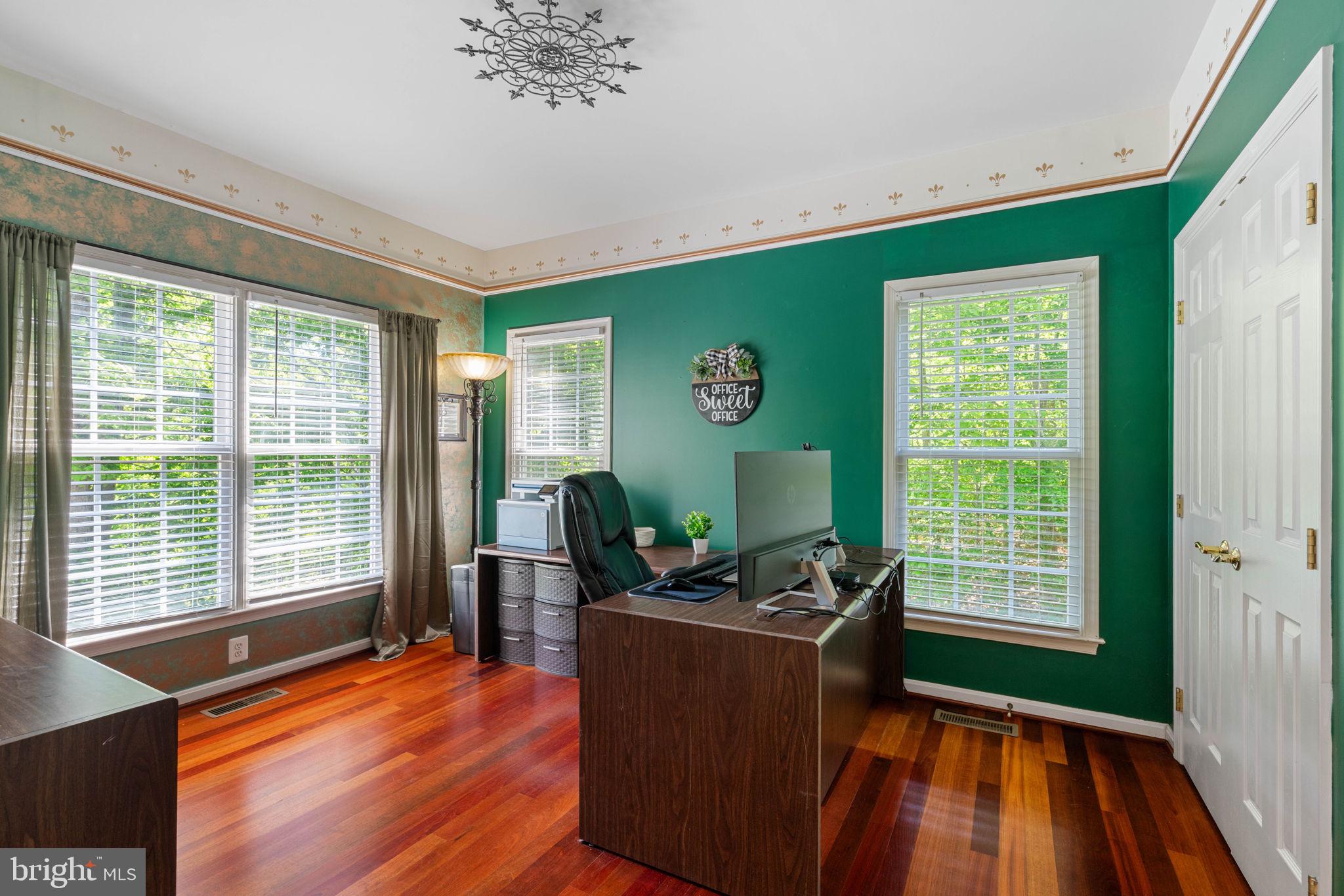 POHICK ESTATES - Residential