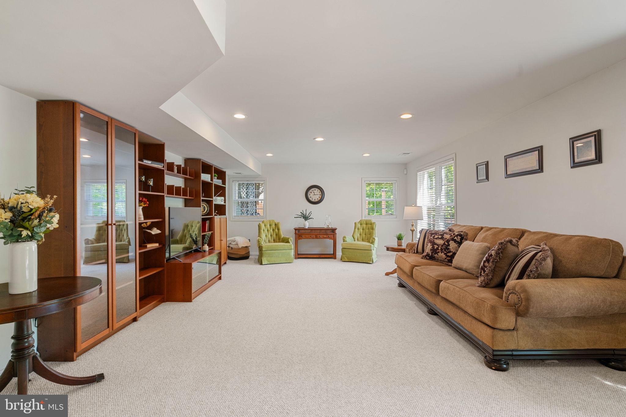 POHICK ESTATES - Residential