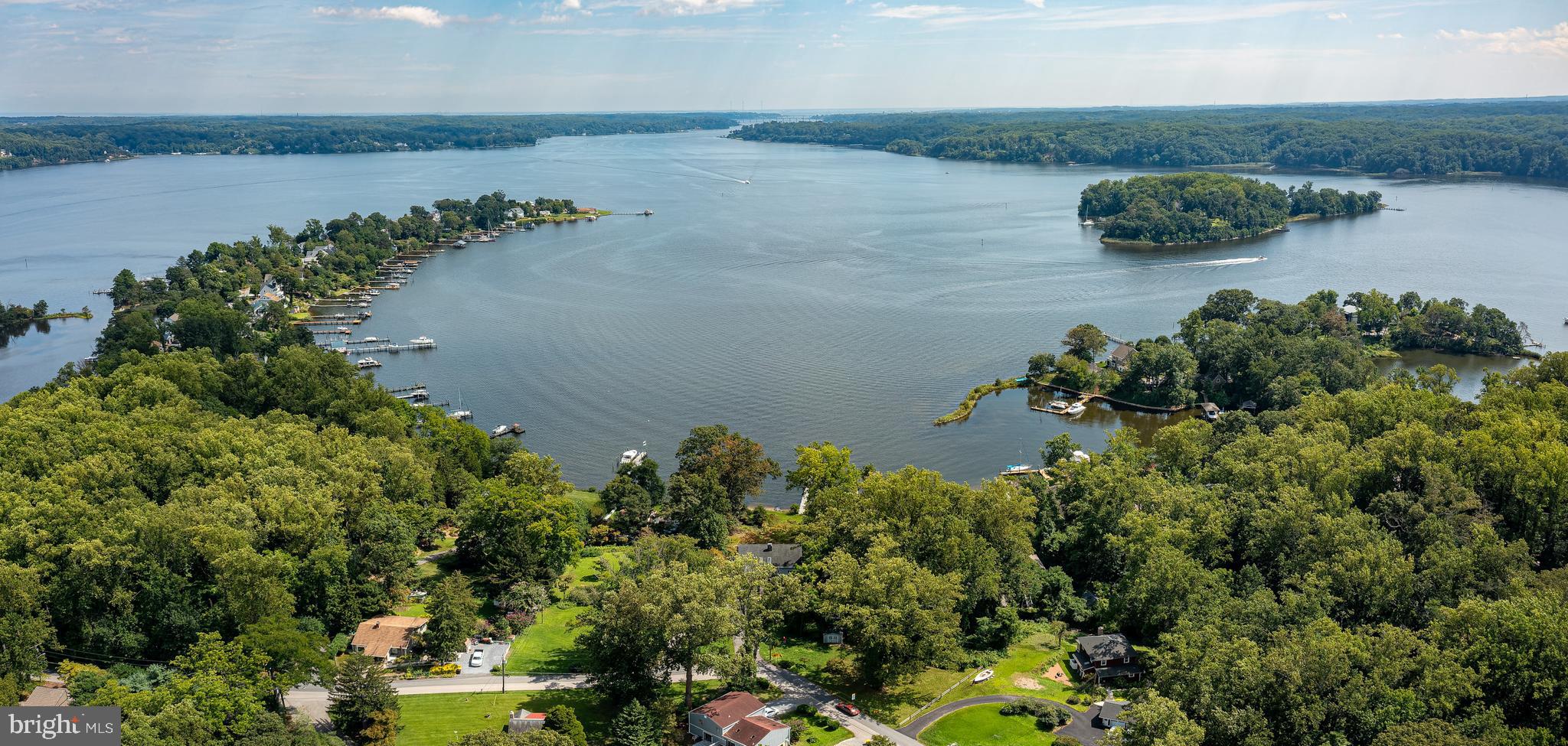 HERALD HARBOR - Land