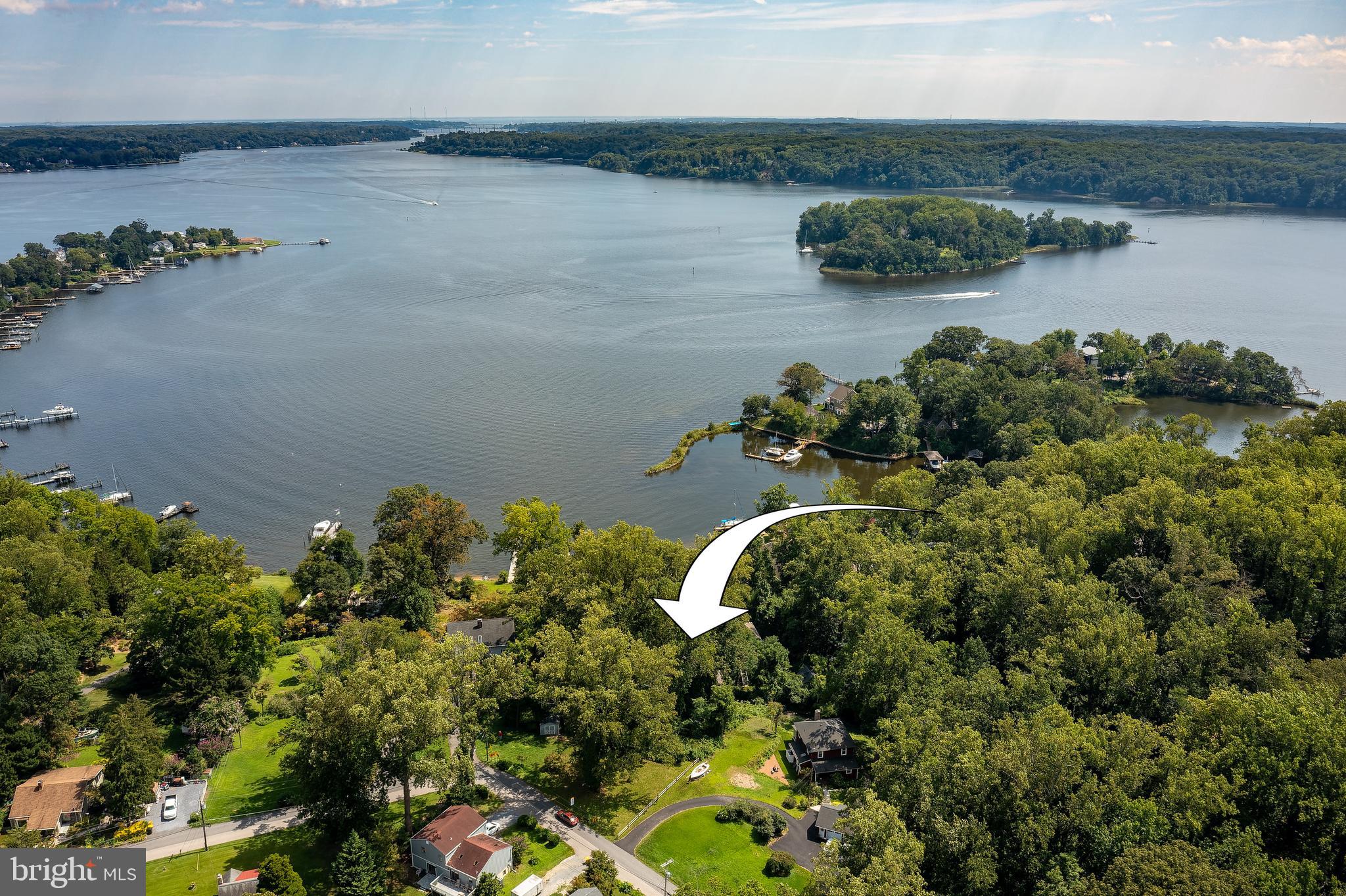 HERALD HARBOR - Land