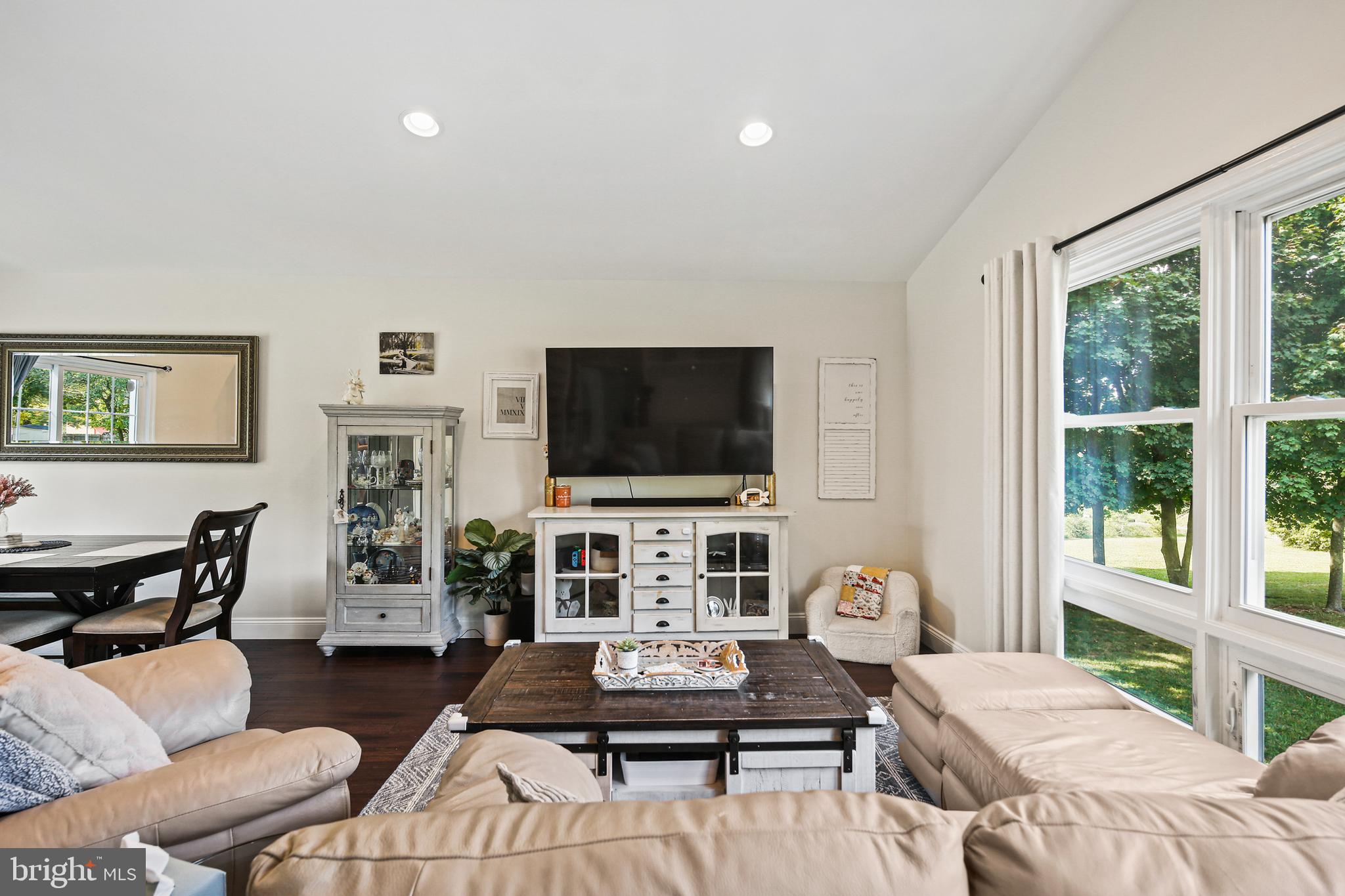 FREELAND - Residential