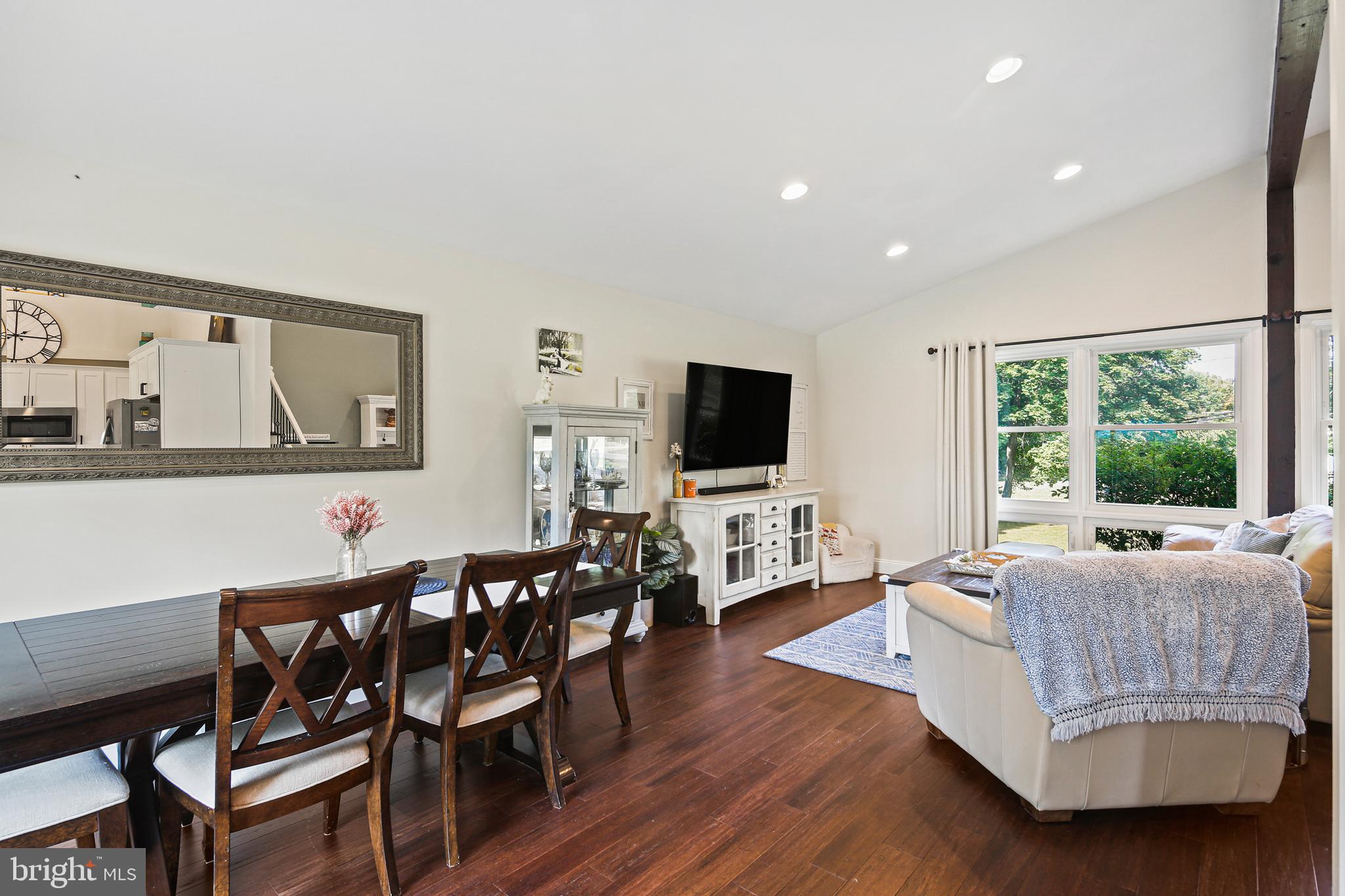 FREELAND - Residential