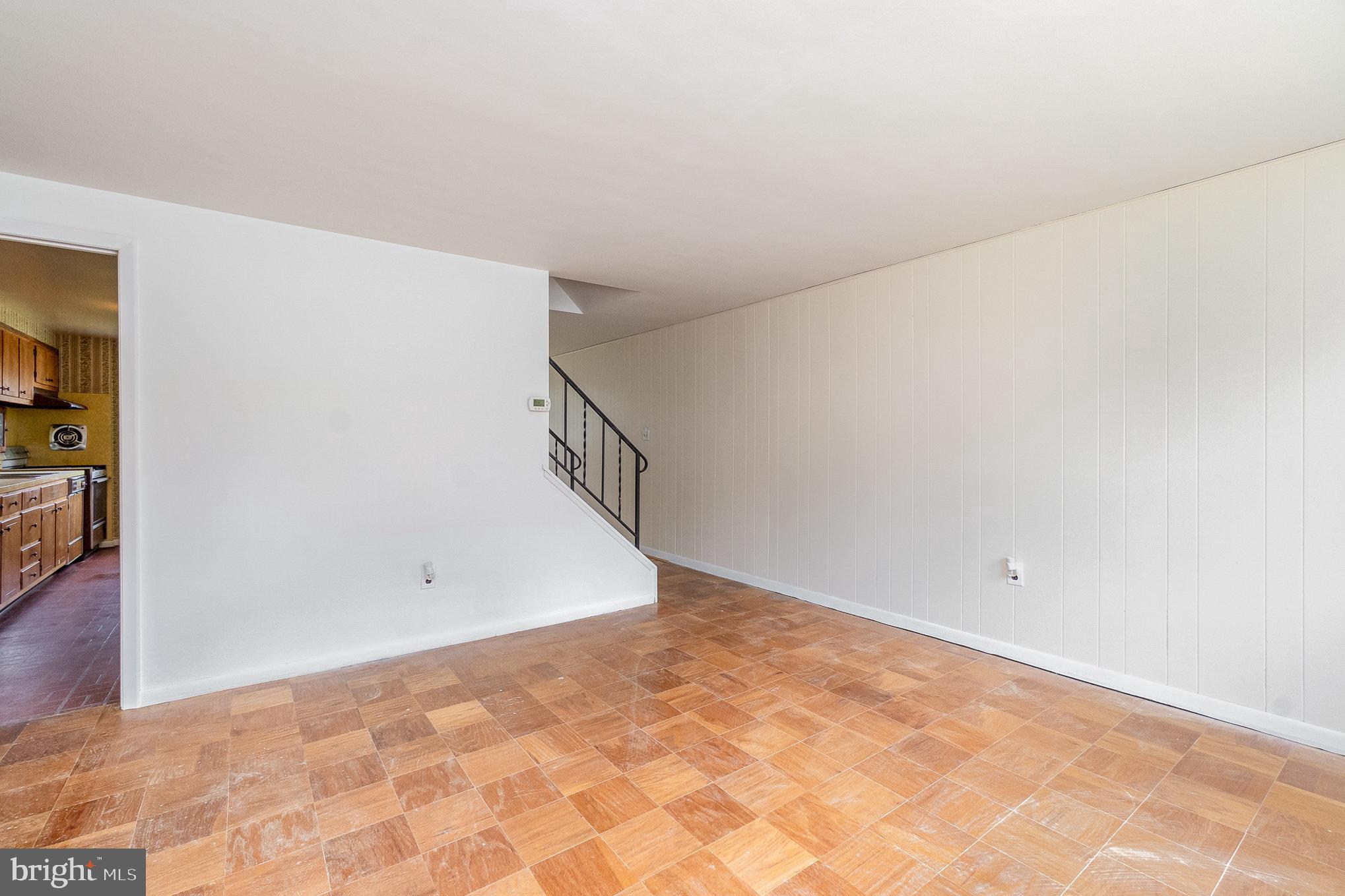934 CIRCLE DRIVE