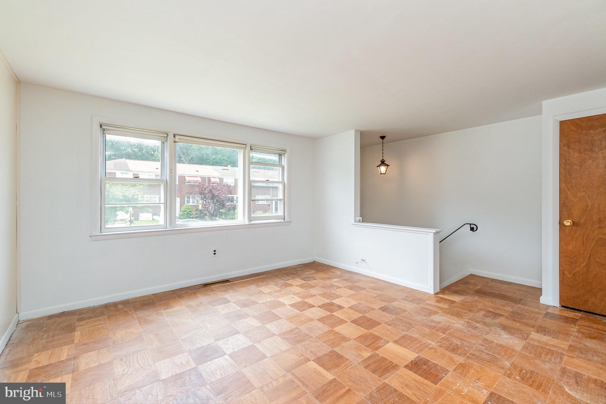 934 CIRCLE DRIVE
