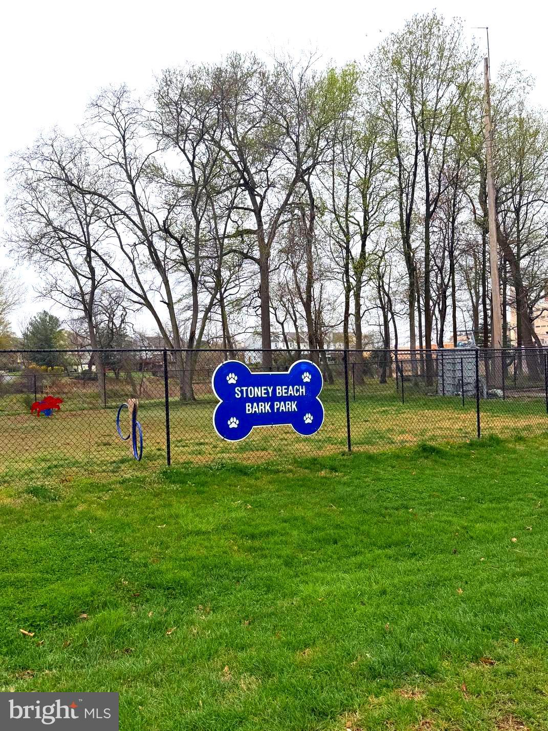 STONEY BEACH - Residential