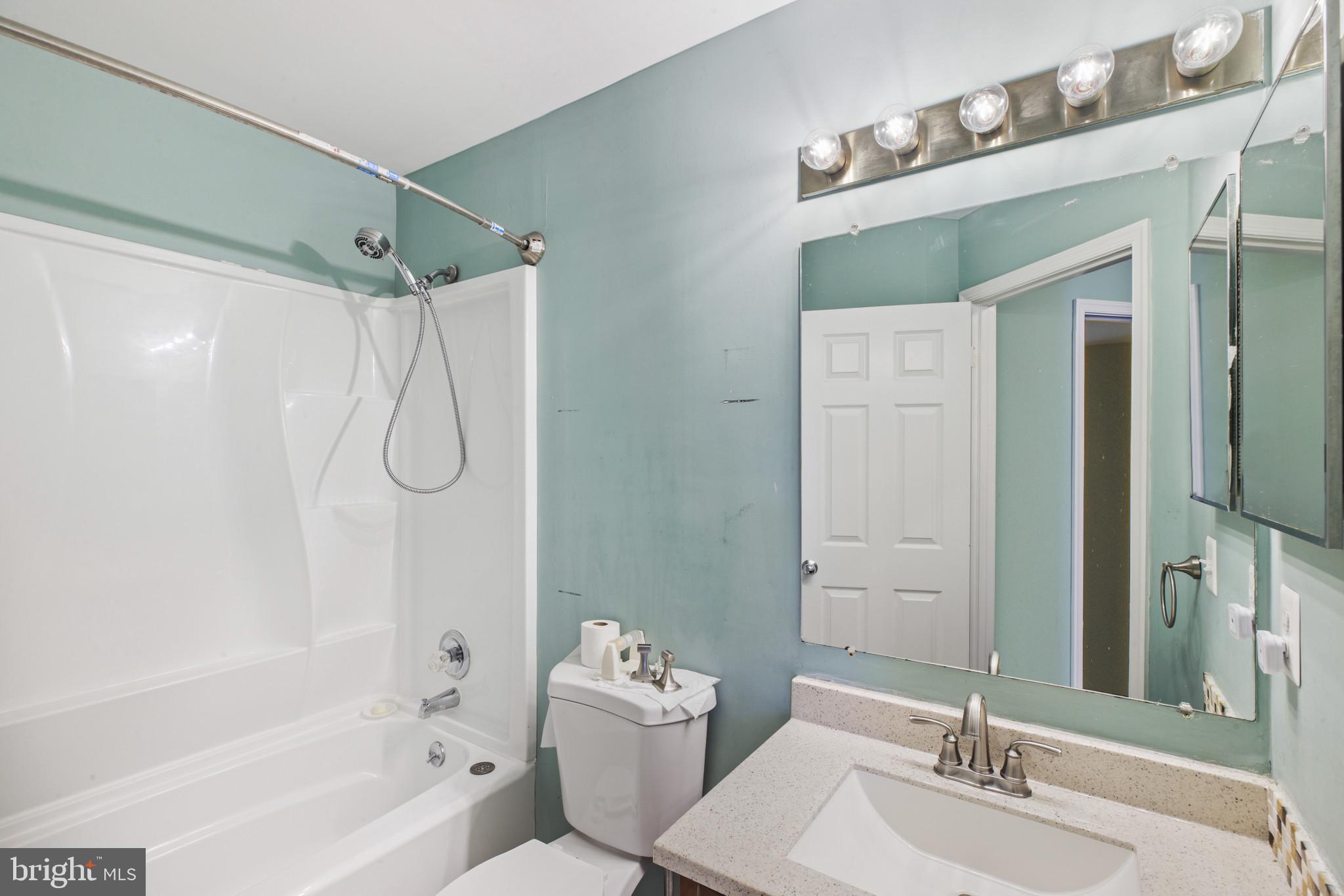 STONEY BEACH - Residential