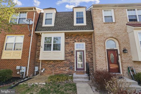 Condo For Sale - 1346 Cox Cove Court<br/> STONEY BEACH, MD 21226