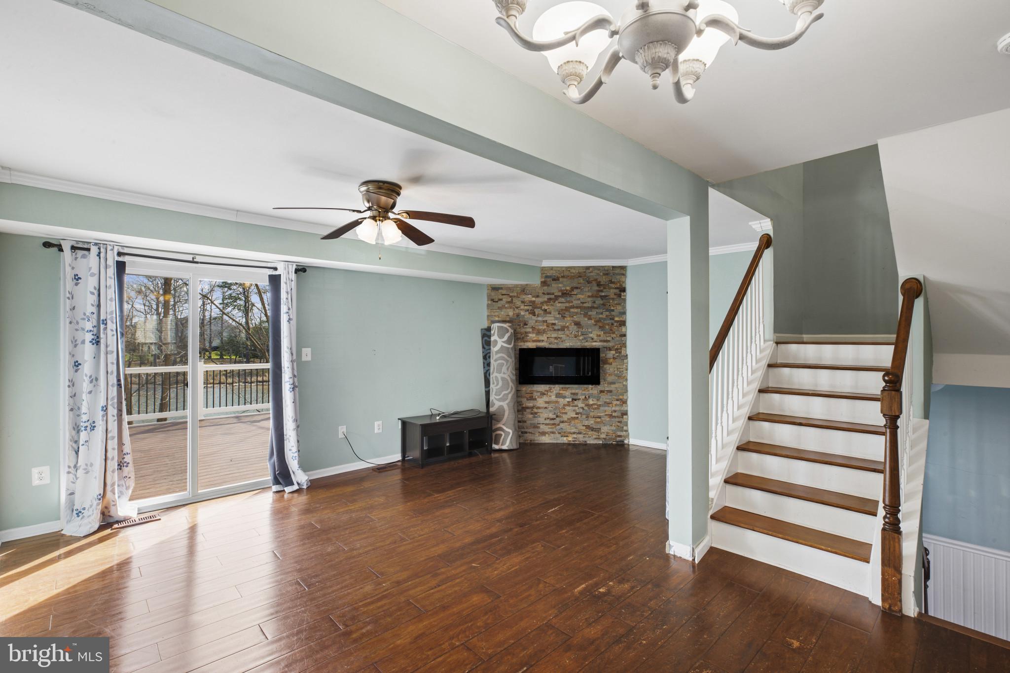 STONEY BEACH - Residential