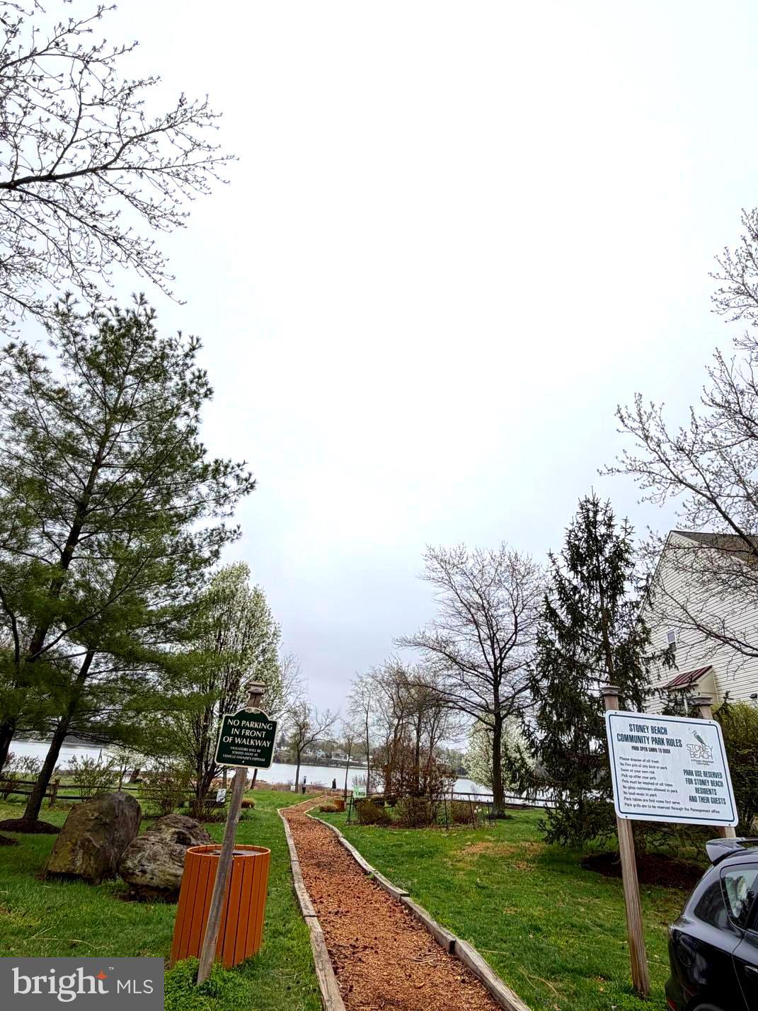 STONEY BEACH - Residential