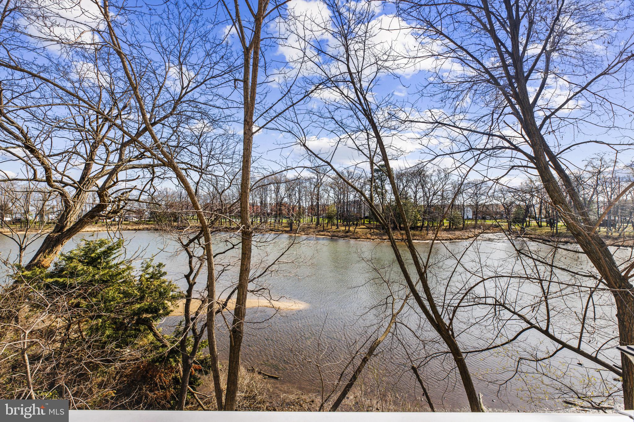 STONEY BEACH - Residential