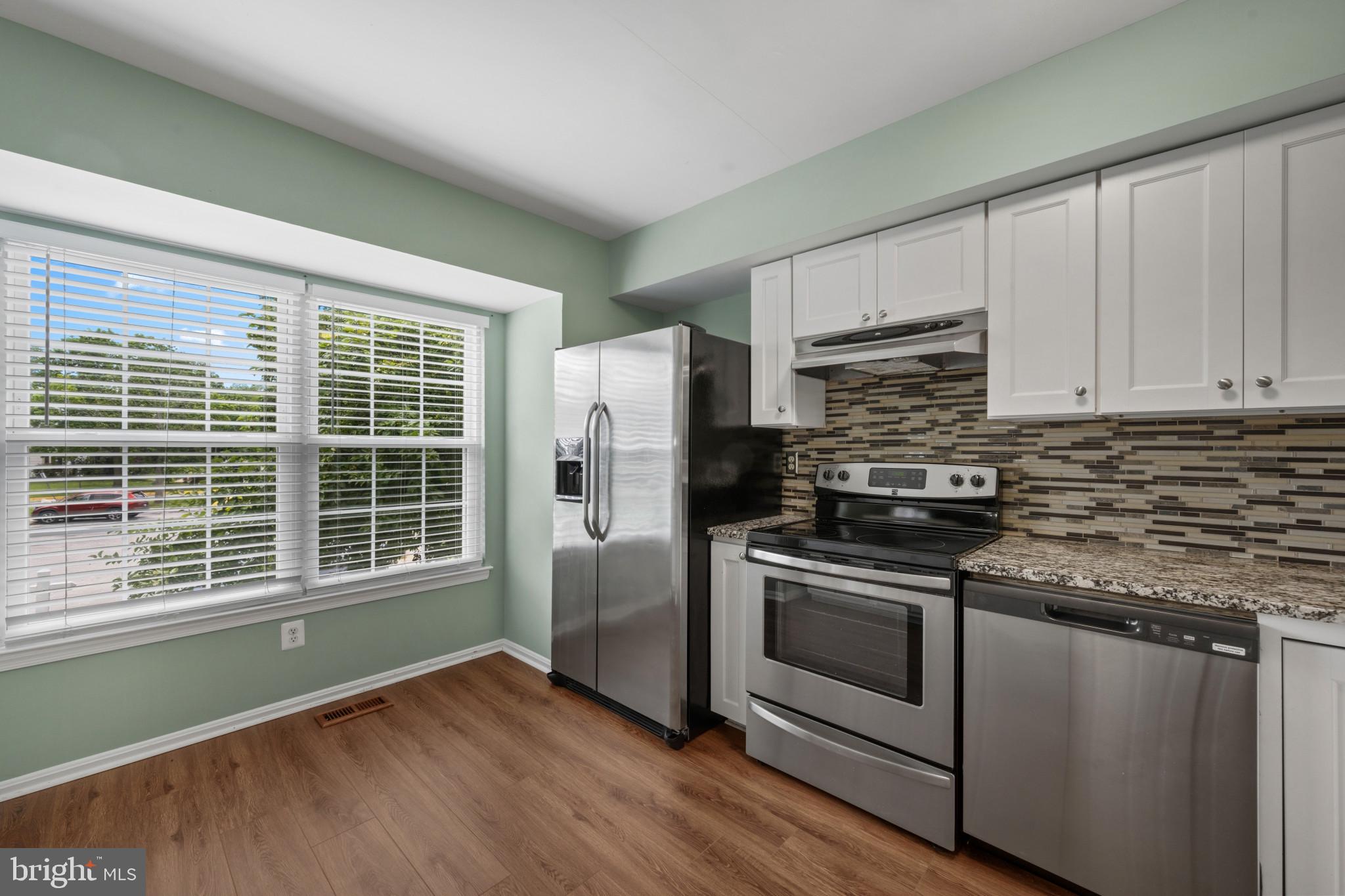 1346 COX COVE COURT