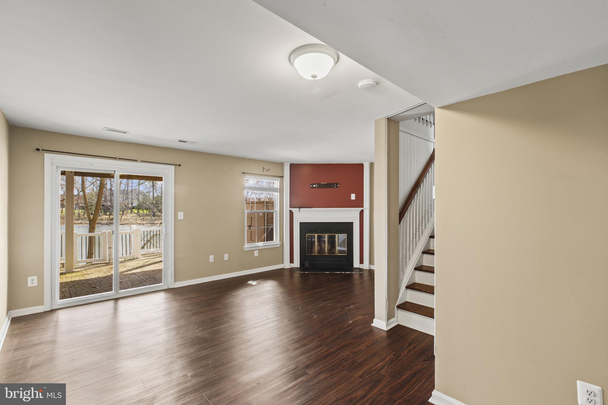 STONEY BEACH - Residential