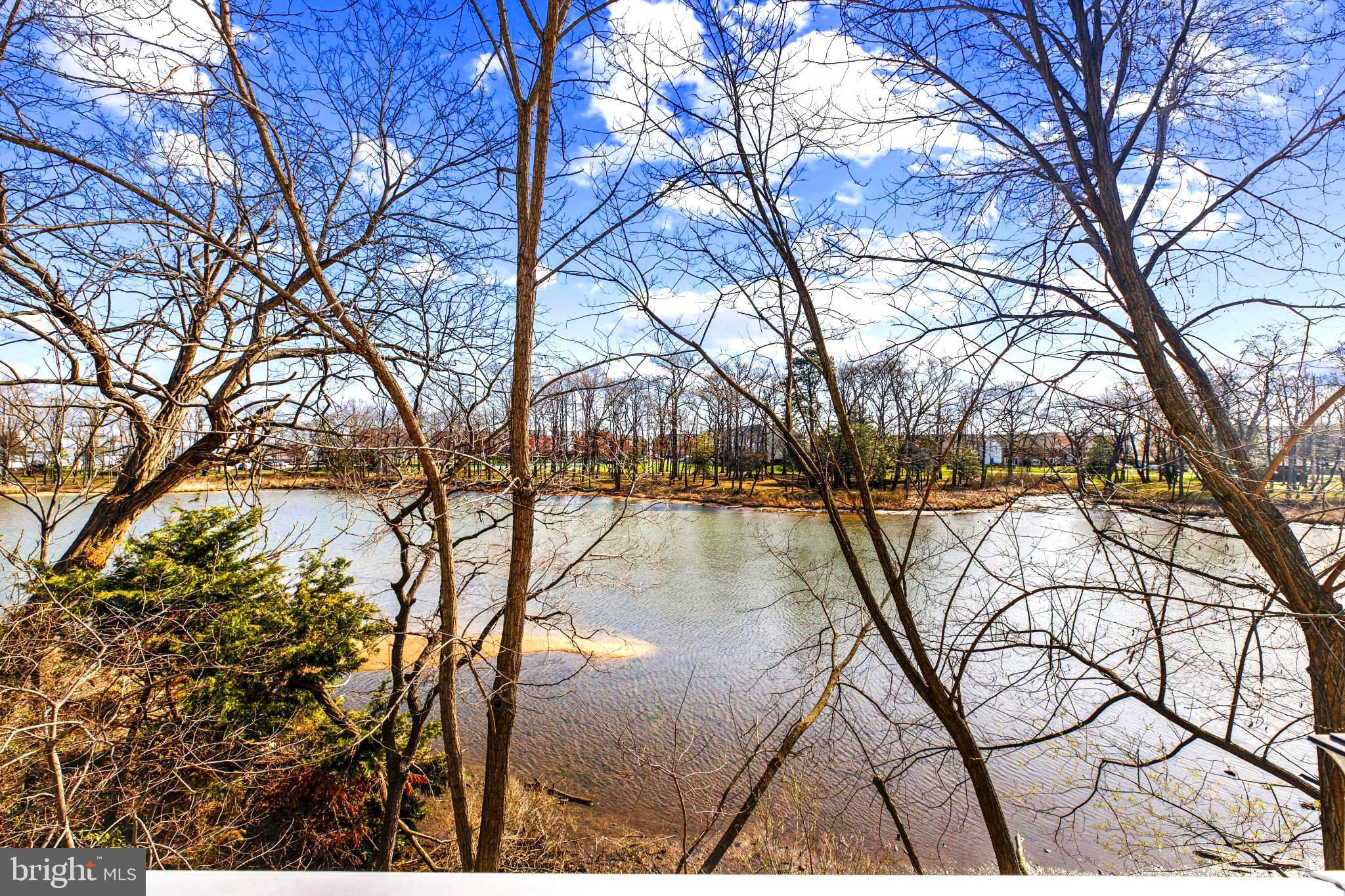 STONEY BEACH - Residential