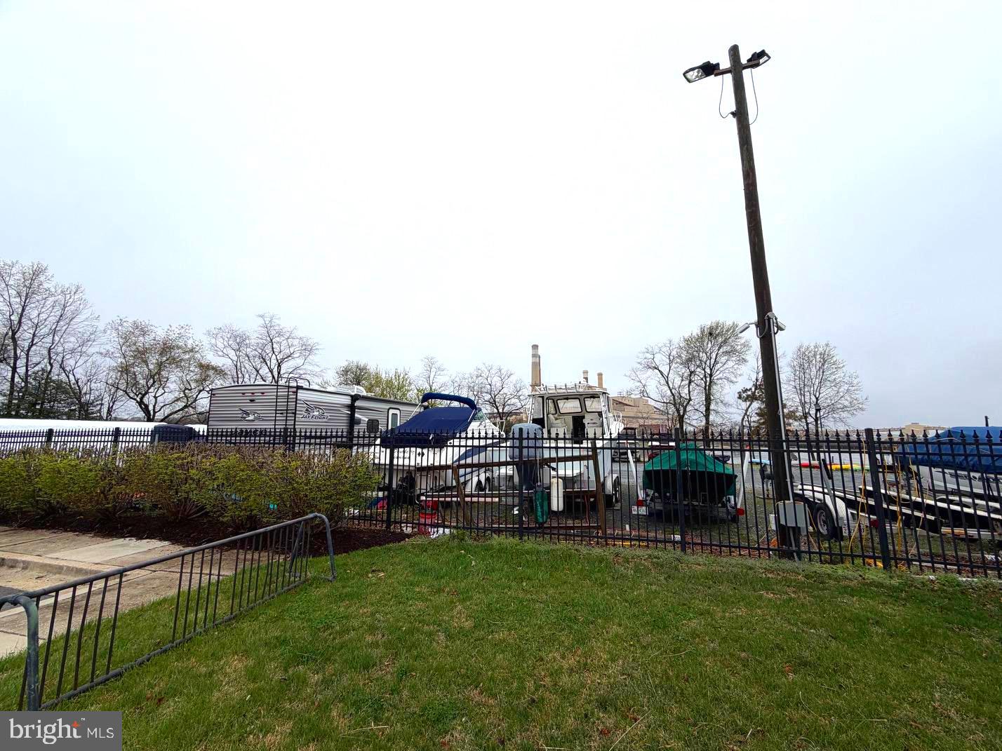 STONEY BEACH - Residential