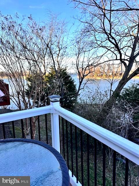 STONEY BEACH - Residential